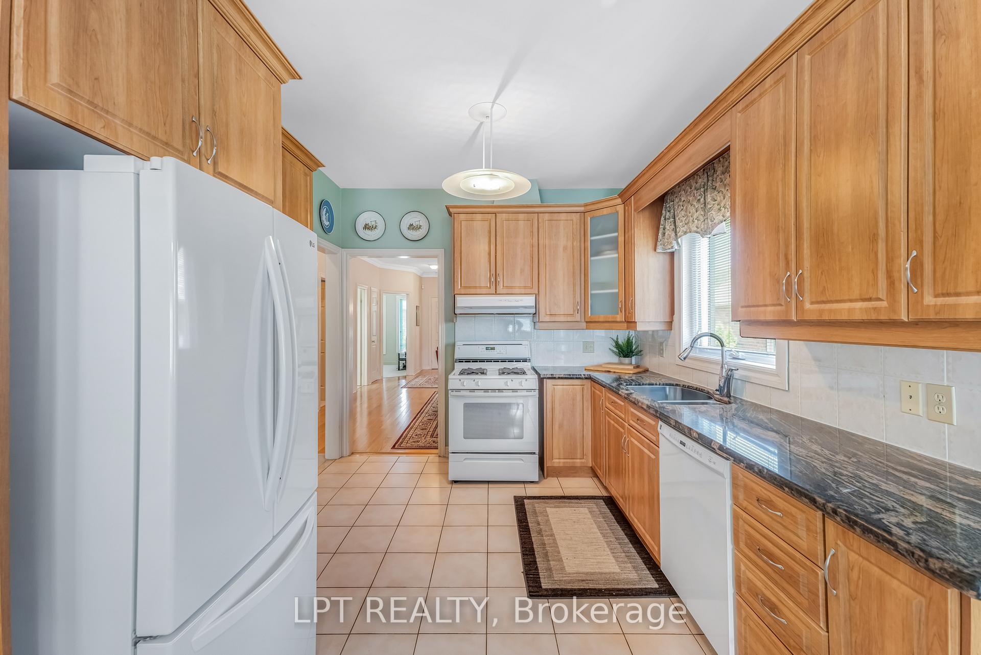 Photo 11 of 161 Deerglen Terrace, Aurora, Aurora Grove — HOMEH