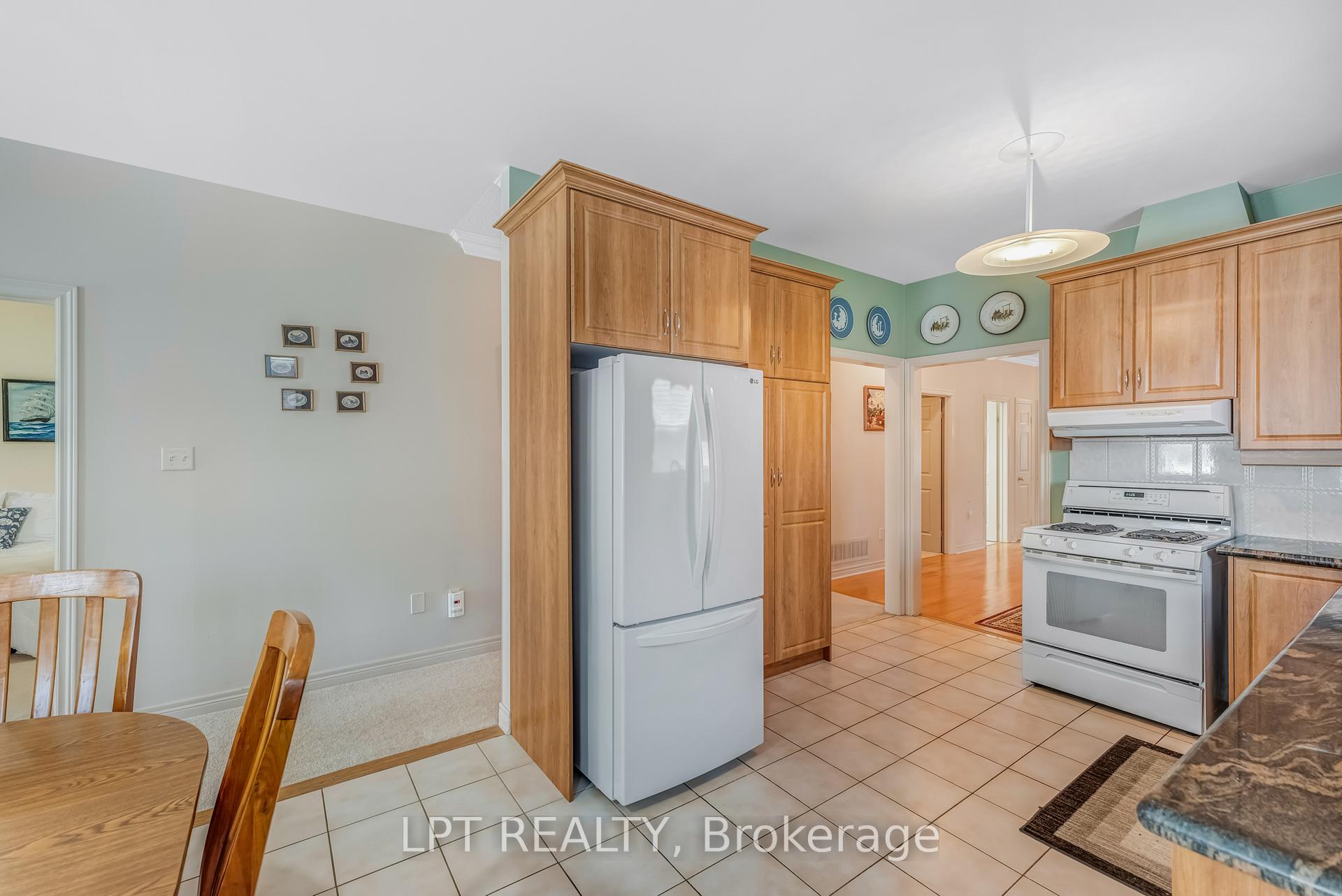 Photo 14 of 161 Deerglen Terrace, Aurora, Aurora Grove — HOMEH
