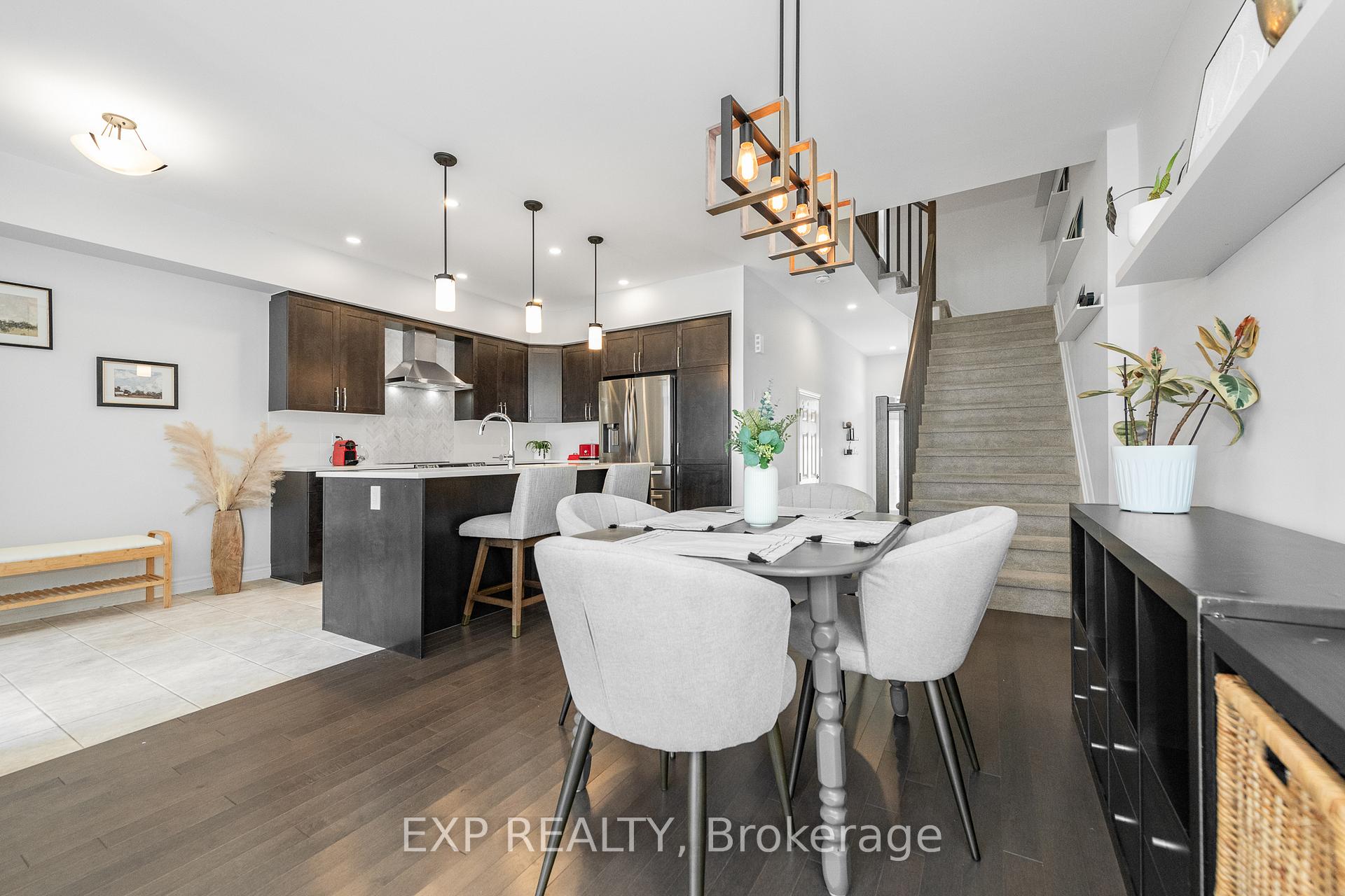 Photo 8 of 709 Capricorn Circle, Ottawa, Riverside South/Gloucester Glen — HOMEH