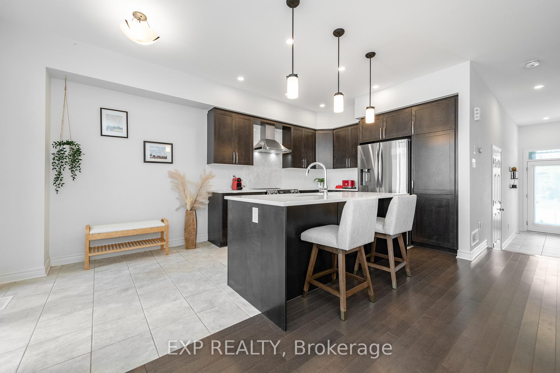Photo 13 of 709 Capricorn Circle, Ottawa, Riverside South/Gloucester Glen — HOMEH