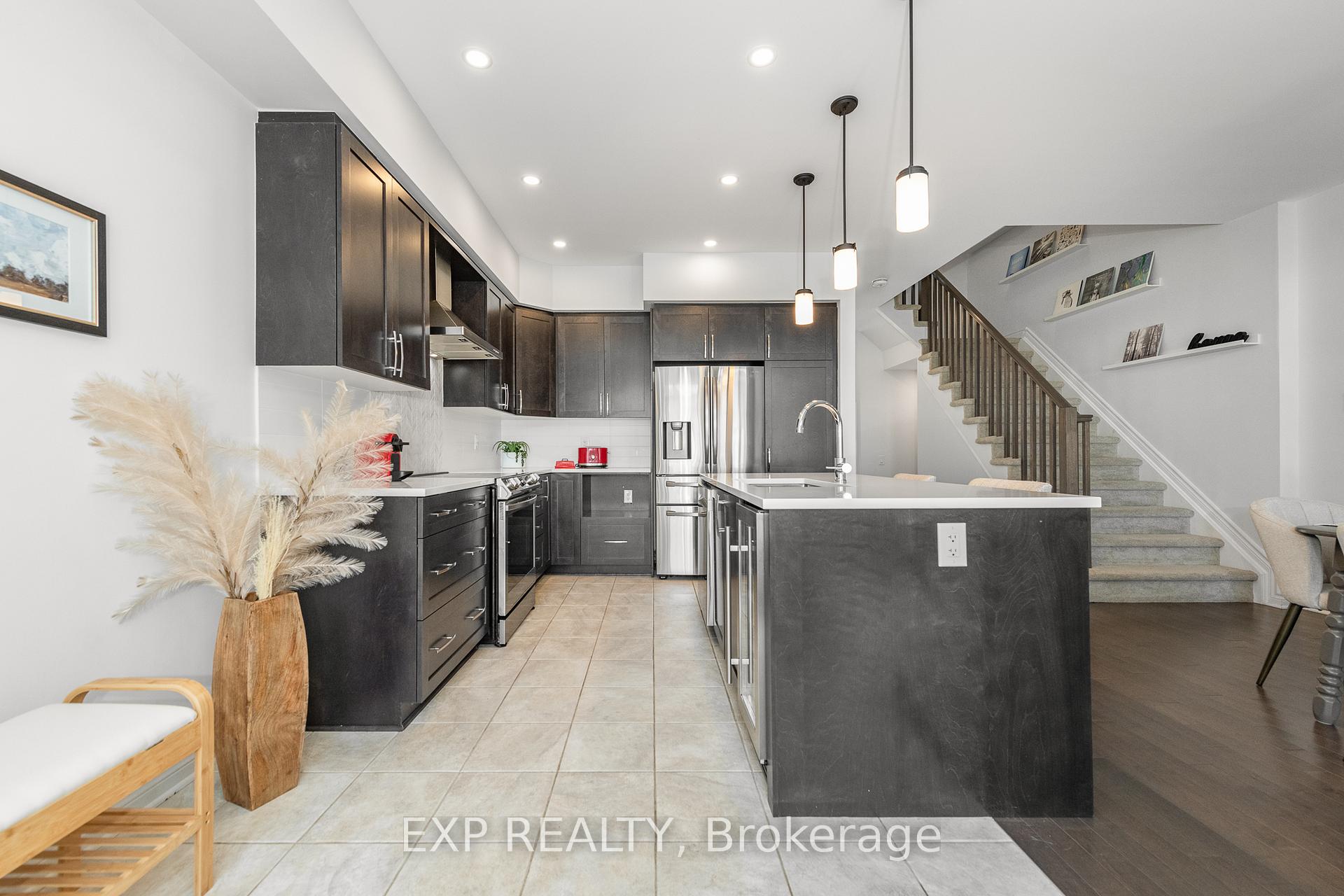 Photo 15 of 709 Capricorn Circle, Ottawa, Riverside South/Gloucester Glen — HOMEH