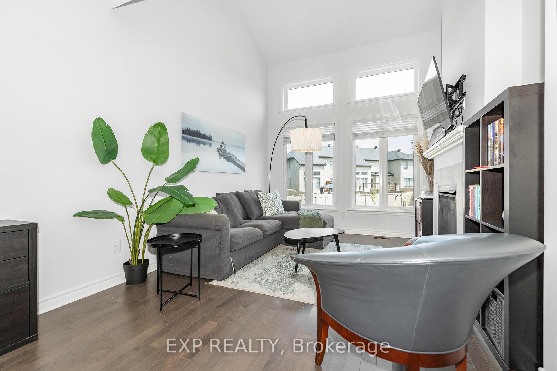 Photo 17 of 709 Capricorn Circle, Ottawa, Riverside South/Gloucester Glen — HOMEH