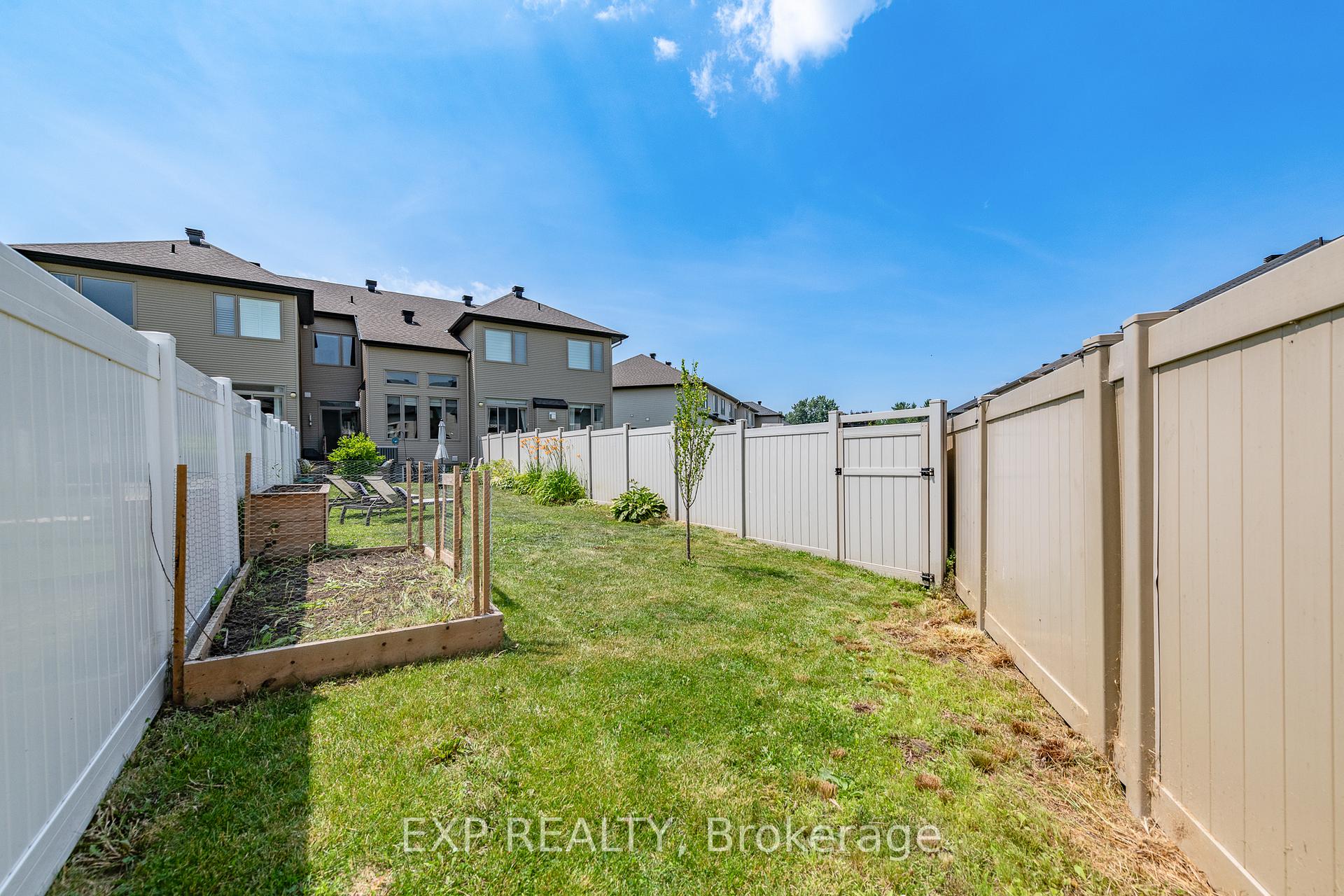 Photo 37 of 709 Capricorn Circle, Ottawa, Riverside South/Gloucester Glen — HOMEH