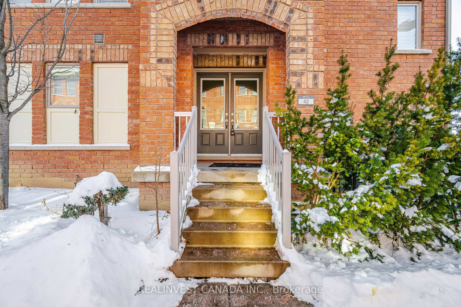Photo 4 of 42 City Park Circle, Vaughan, West Woodbridge — HOMEH