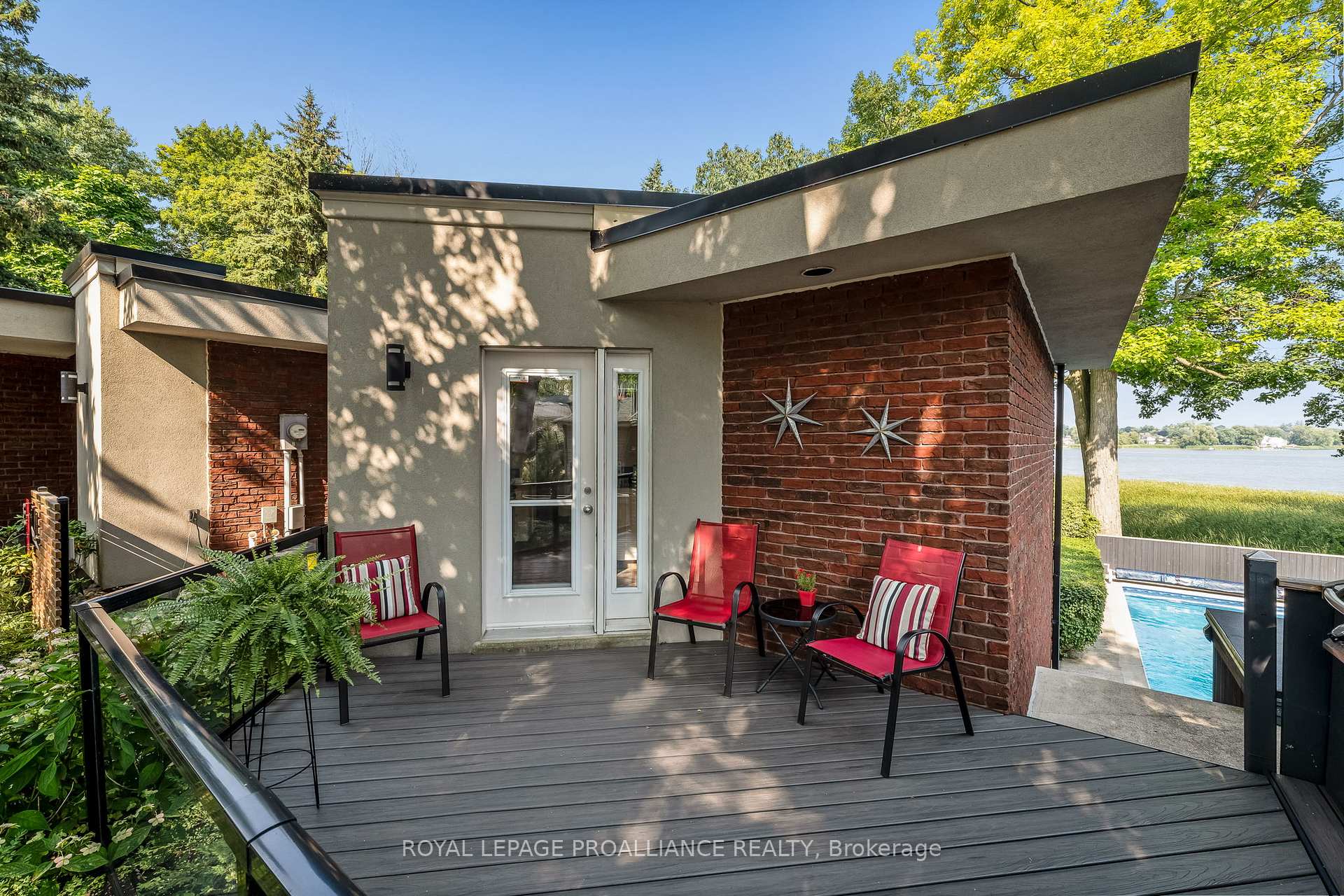 Photo 7 of 824 Elvira Court, Pickering, West Shore — HOMEH