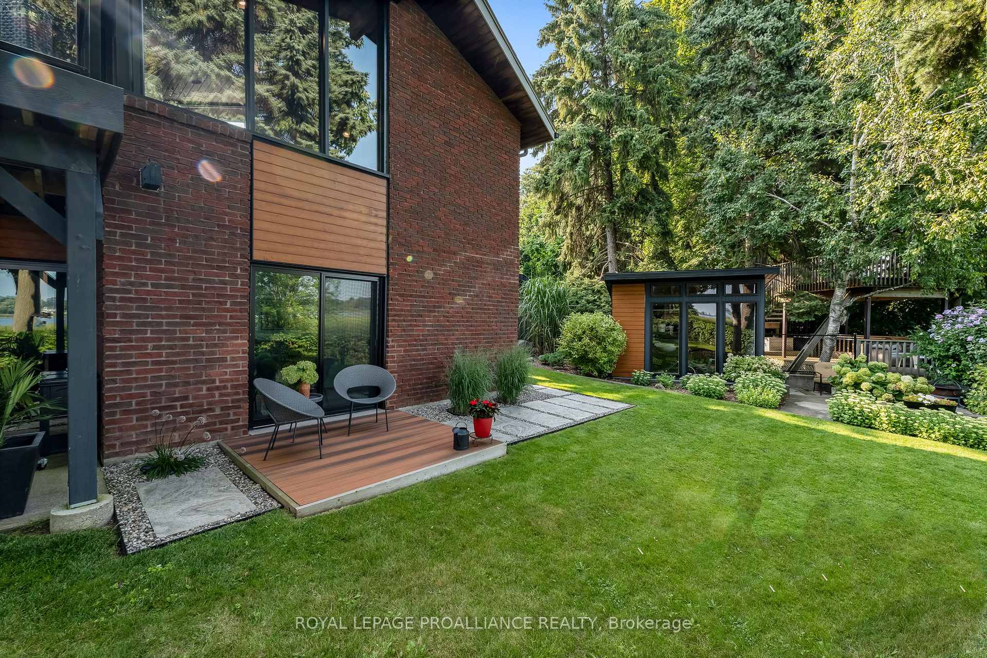 Photo 37 of 824 Elvira Court, Pickering, West Shore — HOMEH