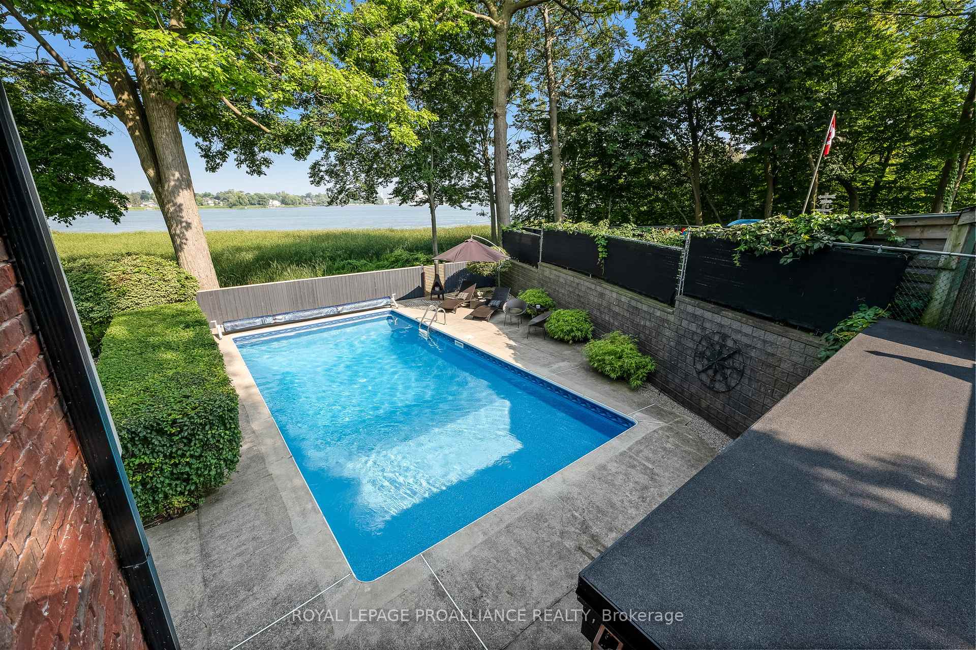 Photo 43 of 824 Elvira Court, Pickering, West Shore — HOMEH
