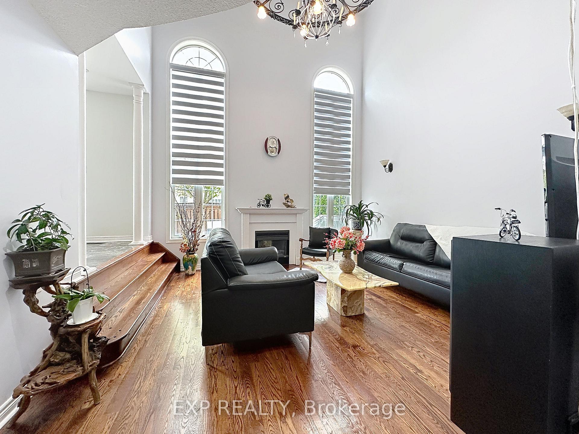 Photo 5 of 129 Ledge Rock Drive E, Vaughan, Vellore Village — HOMEH