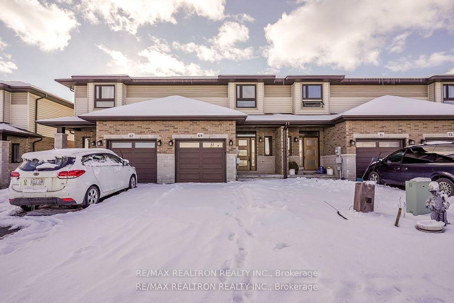 Photo 2 of 69 Ledgerock Court, Quinte West, Sidney Ward — HOMEH