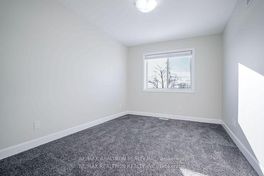 Photo 54 of 69 Ledgerock Court, Quinte West, Sidney Ward — HOMEH