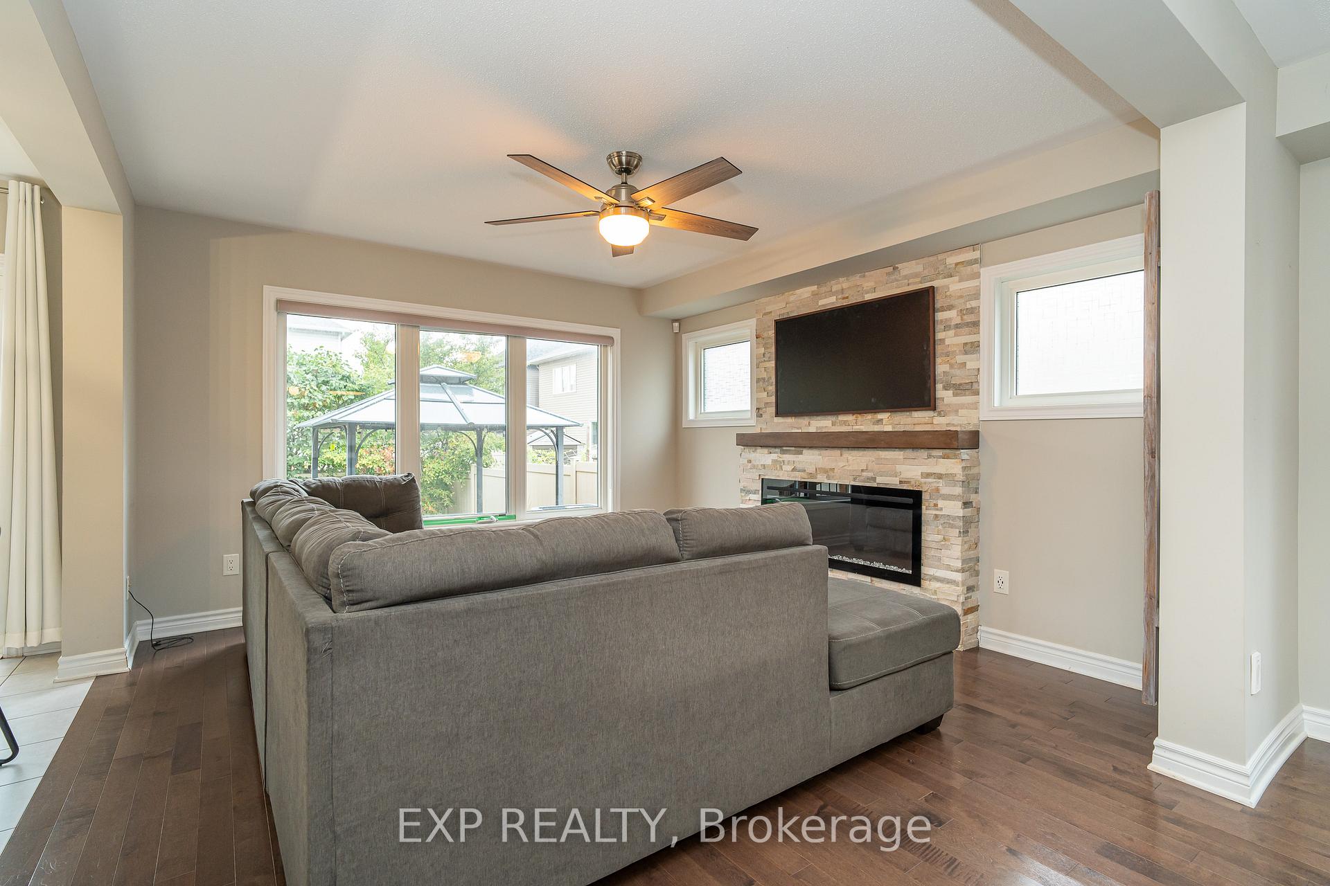Photo 9 of 3545 Woodroffe Avenue, Ottawa, Barrhaven - Strandherd — HOMEH