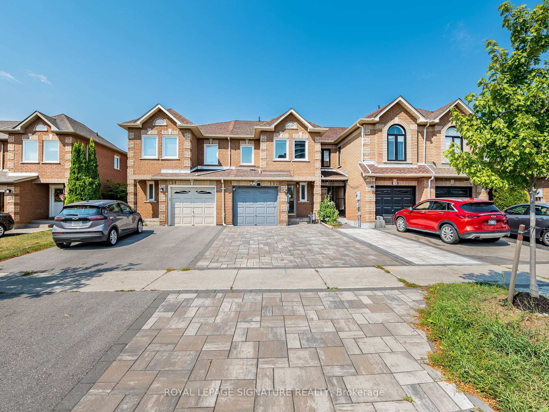 Photo 1 of 152 Lindenshire Avenue, Vaughan, Maple — HOMEH