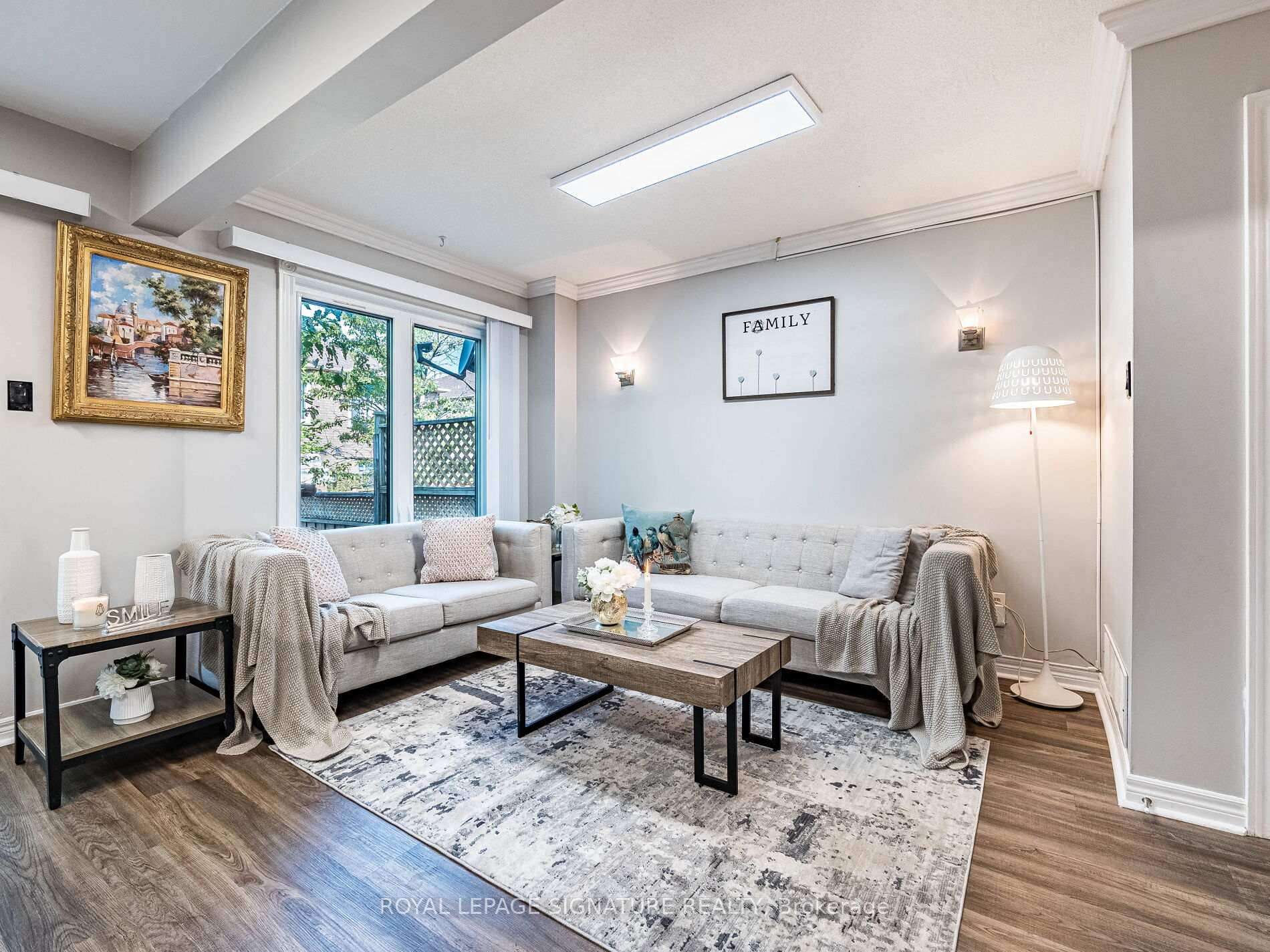 Photo 5 of 152 Lindenshire Avenue, Vaughan, Maple — HOMEH