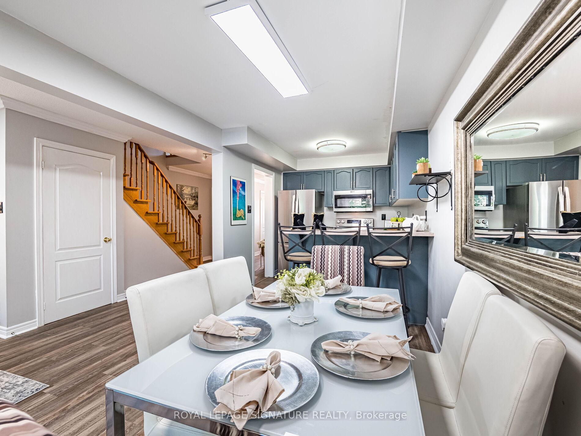 Photo 9 of 152 Lindenshire Avenue, Vaughan, Maple — HOMEH