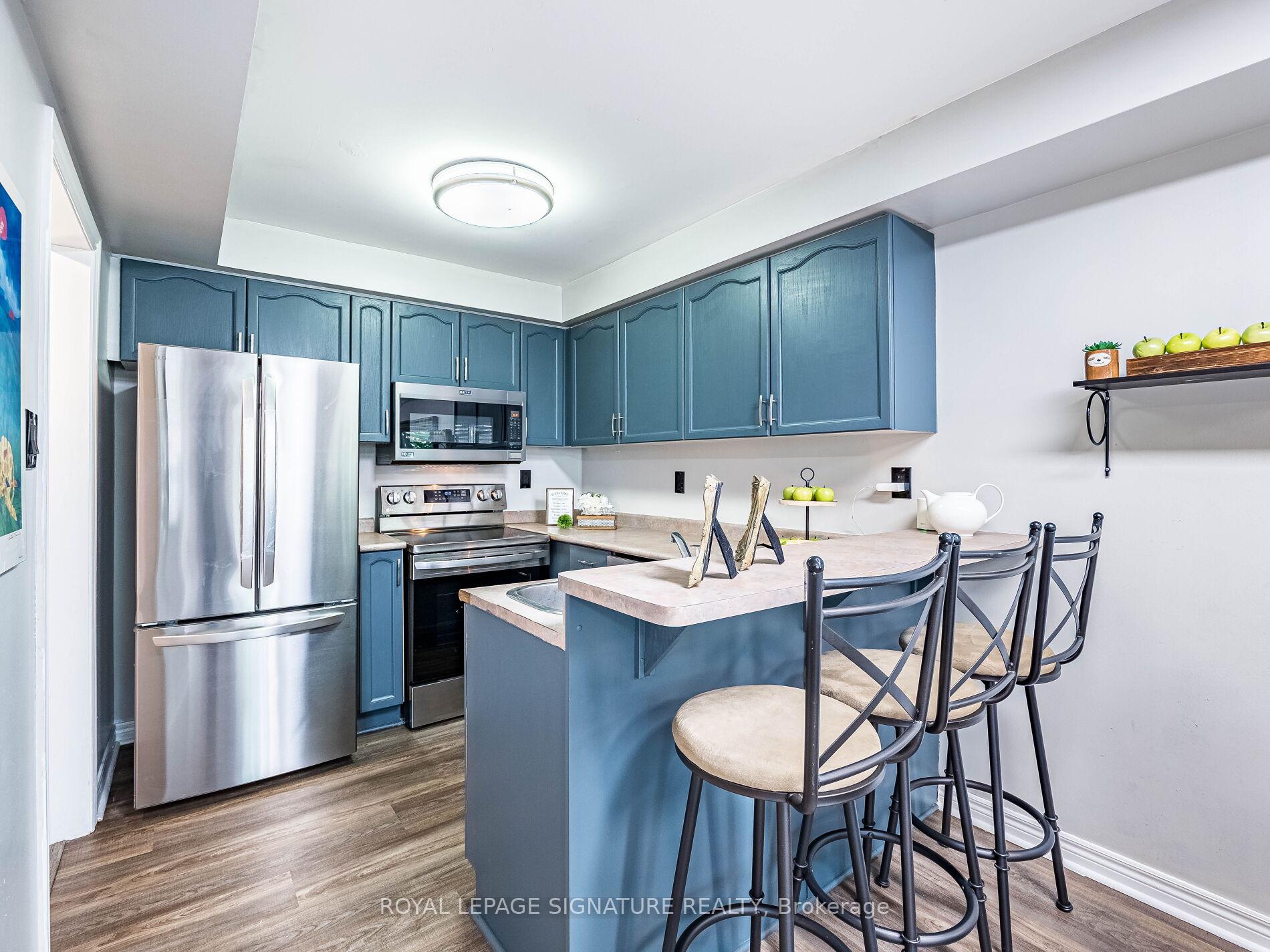 Photo 13 of 152 Lindenshire Avenue, Vaughan, Maple — HOMEH