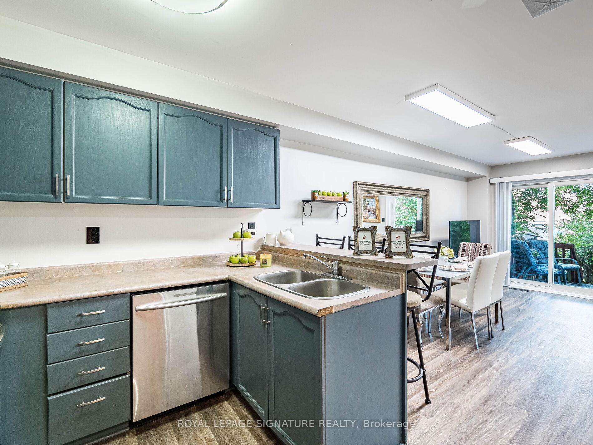 Photo 14 of 152 Lindenshire Avenue, Vaughan, Maple — HOMEH