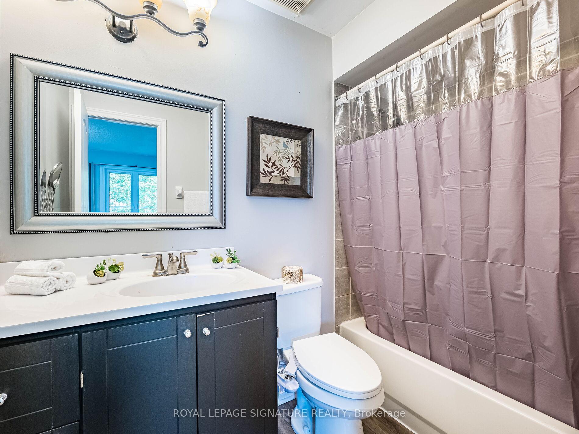 Photo 23 of 152 Lindenshire Avenue, Vaughan, Maple — HOMEH