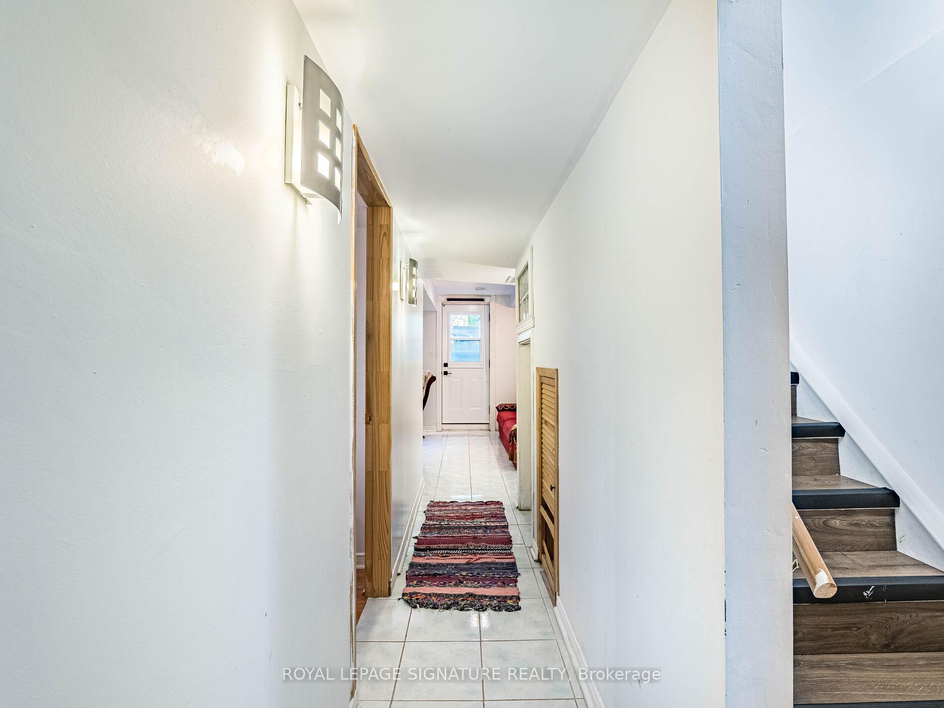 Photo 30 of 152 Lindenshire Avenue, Vaughan, Maple — HOMEH