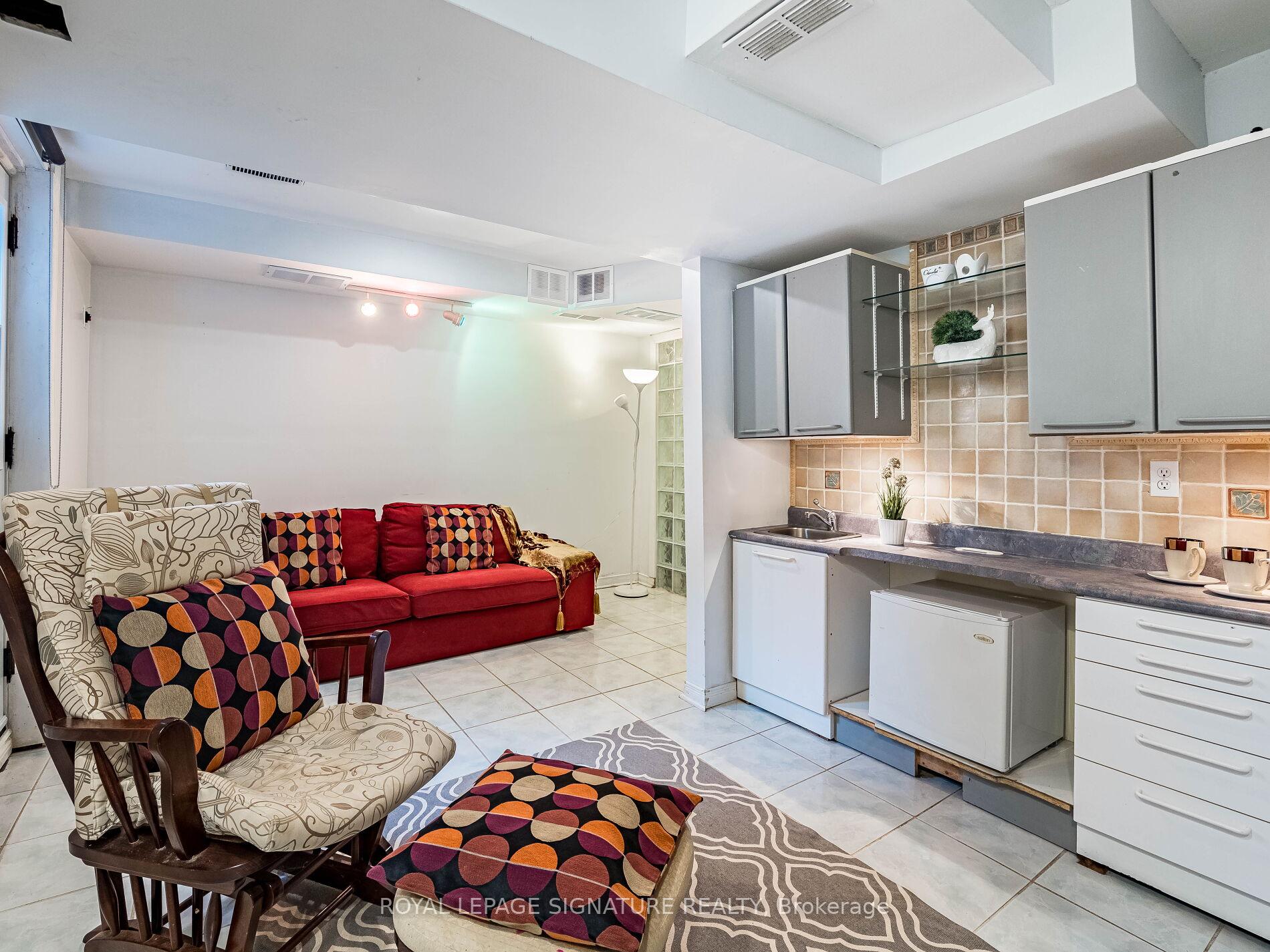 Photo 34 of 152 Lindenshire Avenue, Vaughan, Maple — HOMEH