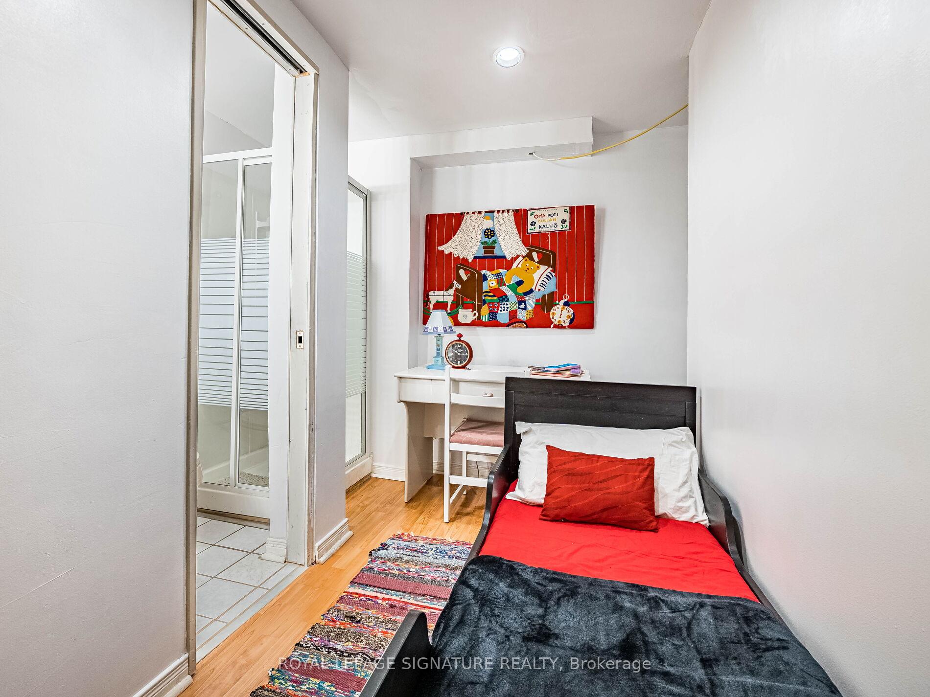 Photo 36 of 152 Lindenshire Avenue, Vaughan, Maple — HOMEH