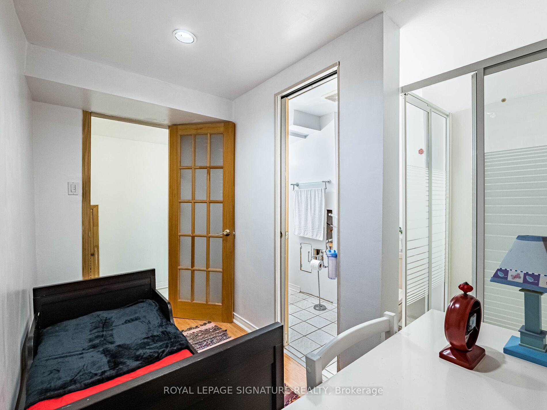 Photo 37 of 152 Lindenshire Avenue, Vaughan, Maple — HOMEH