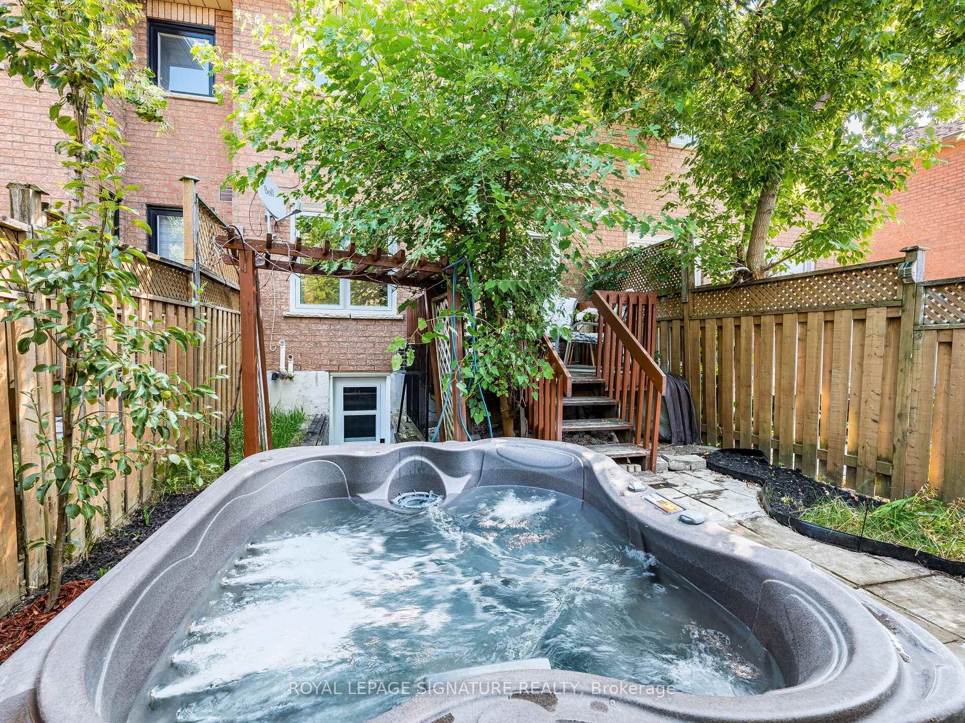 Photo 42 of 152 Lindenshire Avenue, Vaughan, Maple — HOMEH