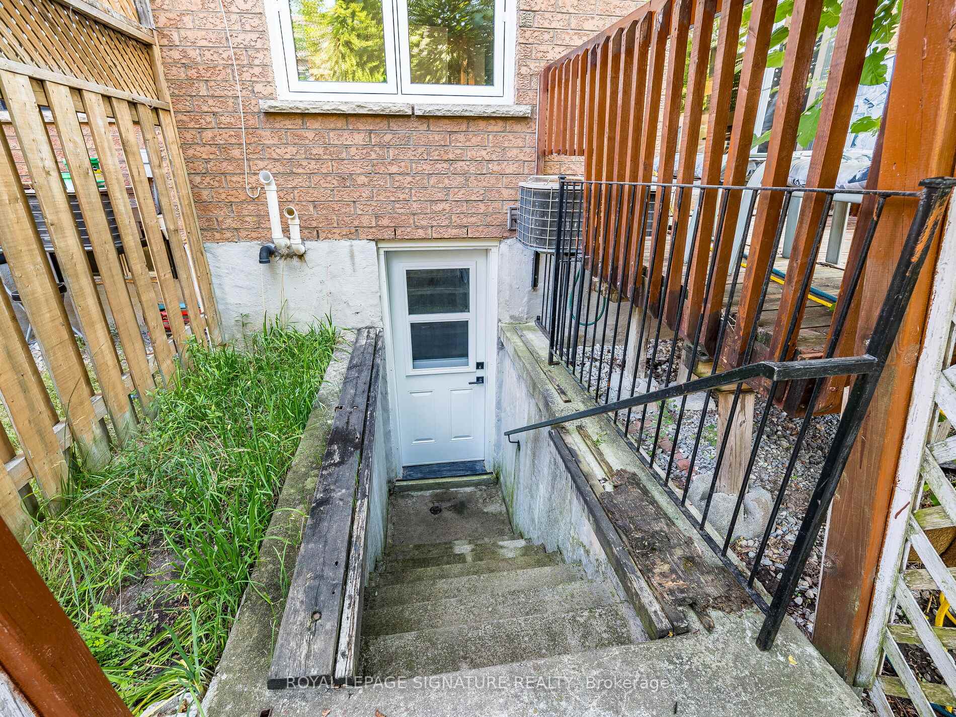 Photo 43 of 152 Lindenshire Avenue, Vaughan, Maple — HOMEH