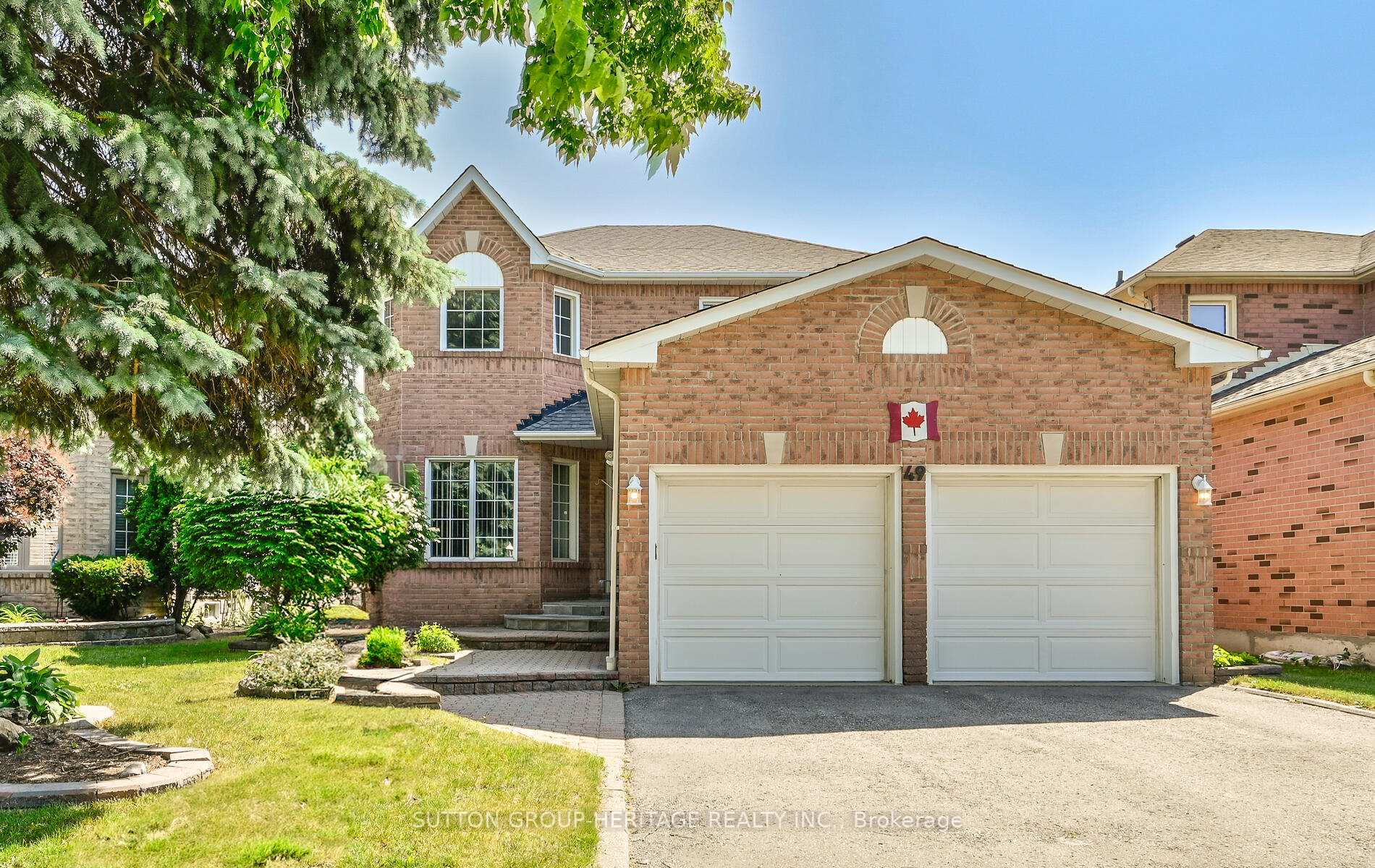 Photo 1 of 49 Valleywood Drive, Whitby, Williamsburg — HOMEH