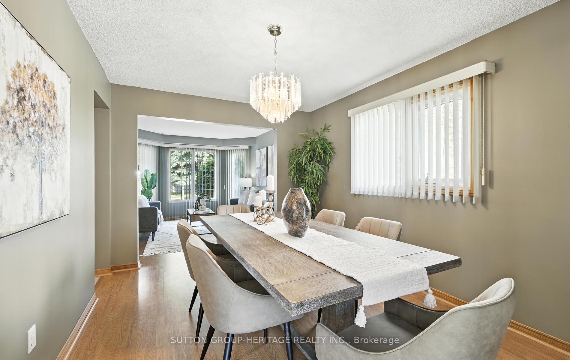 Photo 9 of 49 Valleywood Drive, Whitby, Williamsburg — HOMEH