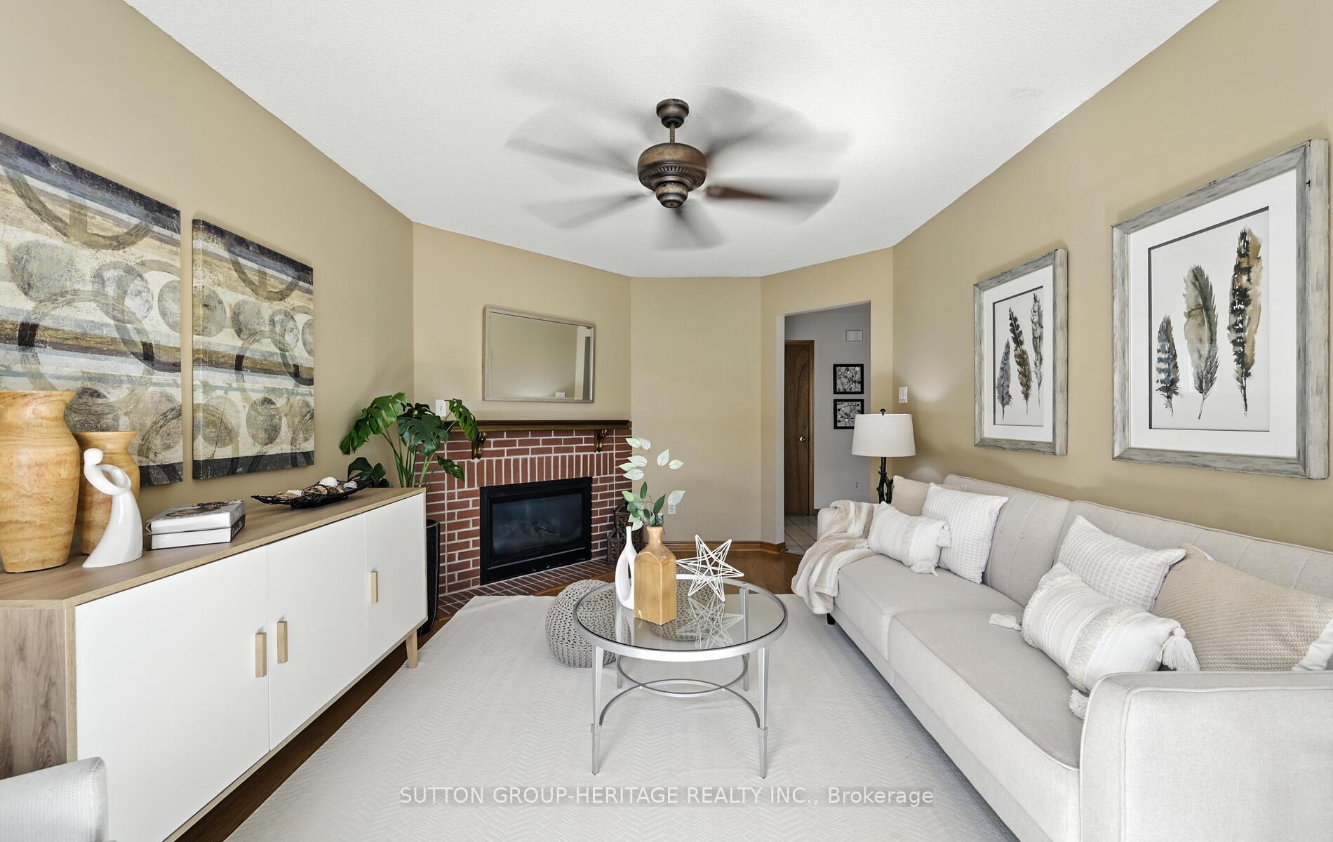 Photo 12 of 49 Valleywood Drive, Whitby, Williamsburg — HOMEH