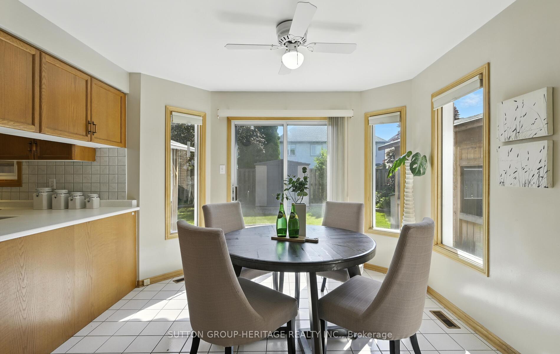 Photo 14 of 49 Valleywood Drive, Whitby, Williamsburg — HOMEH