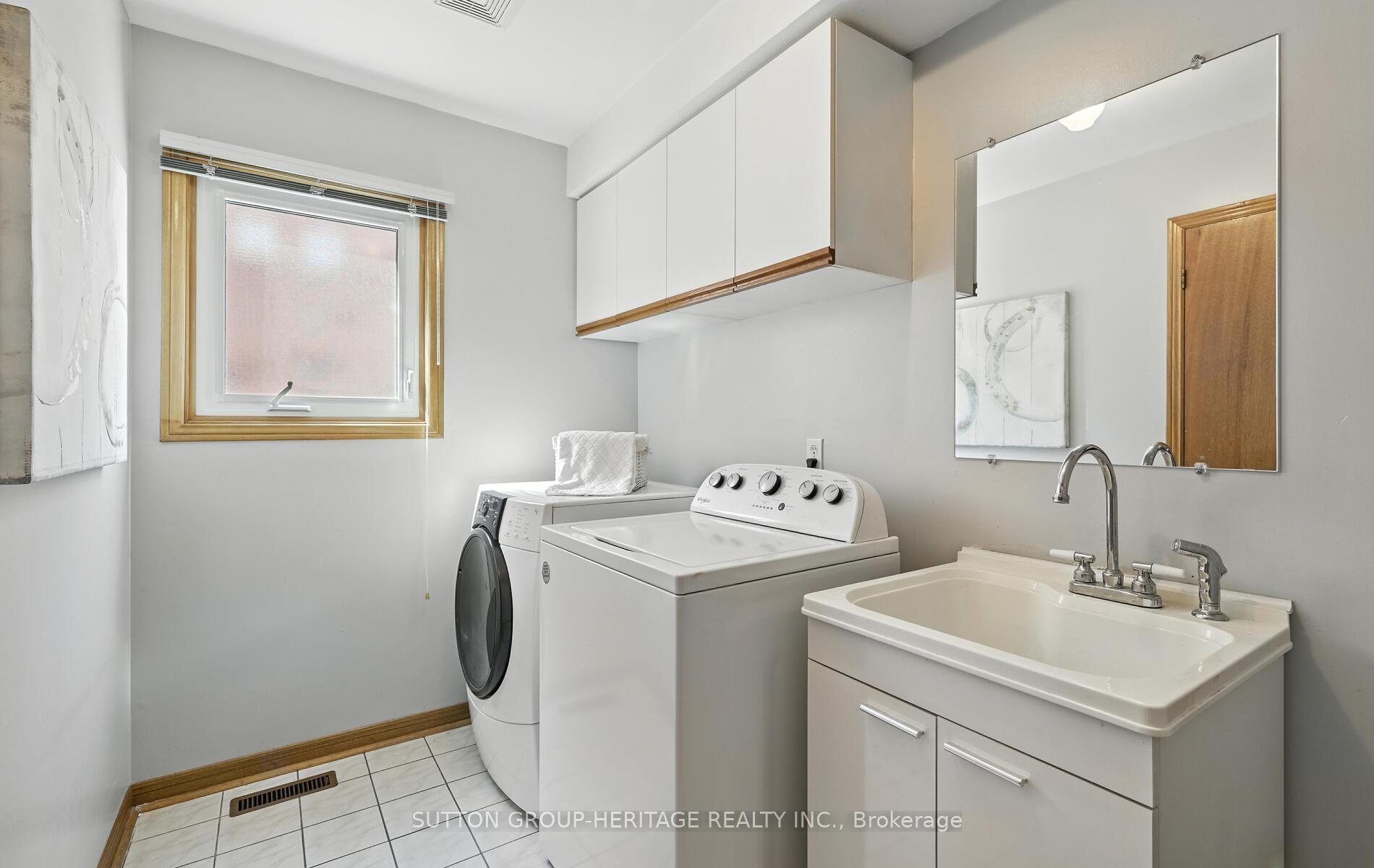 Photo 16 of 49 Valleywood Drive, Whitby, Williamsburg — HOMEH