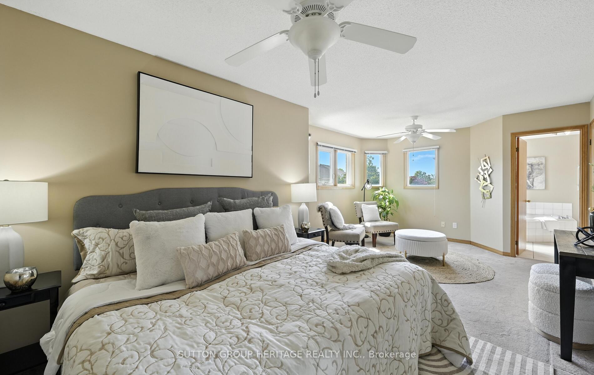 Photo 18 of 49 Valleywood Drive, Whitby, Williamsburg — HOMEH