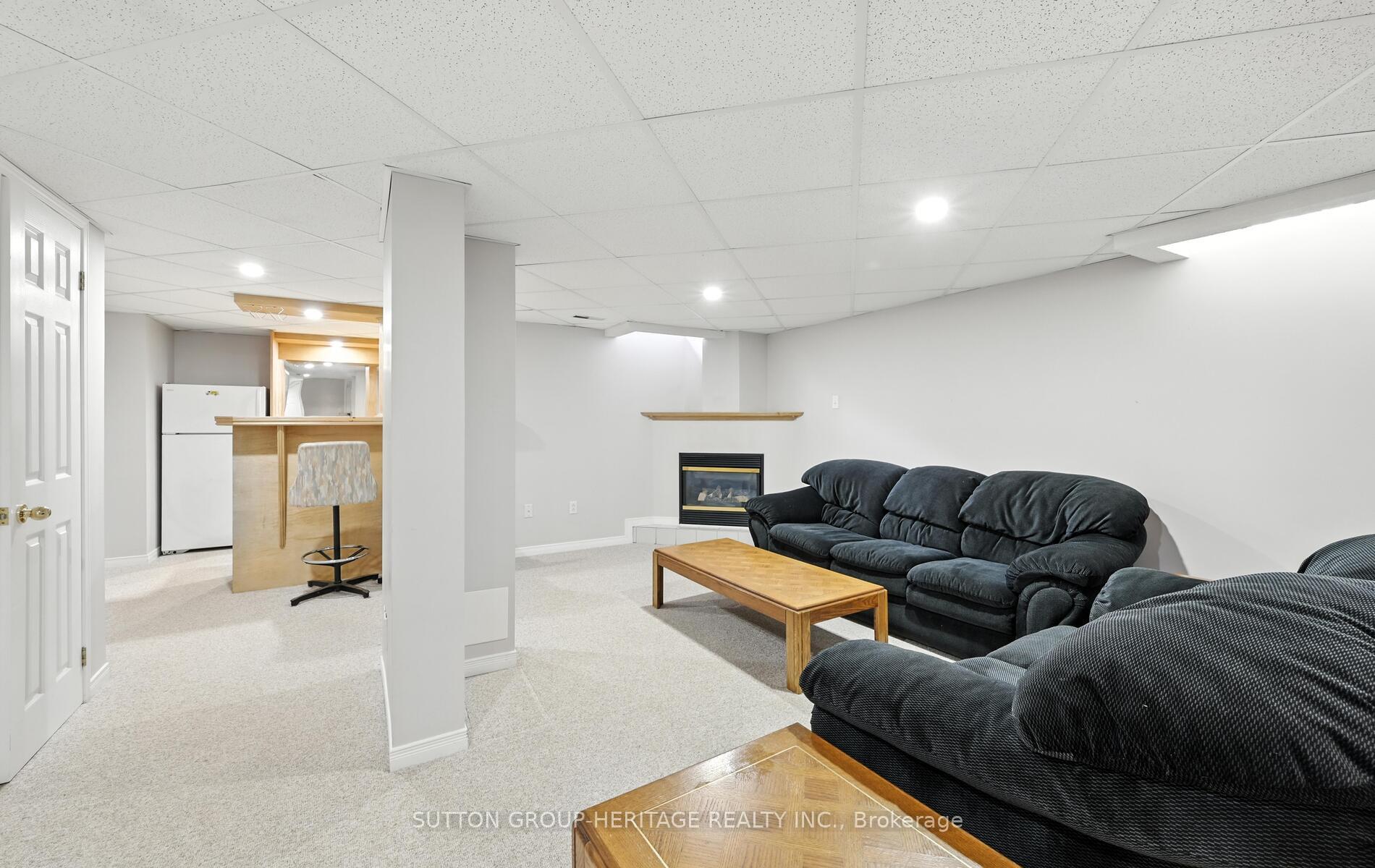 Photo 26 of 49 Valleywood Drive, Whitby, Williamsburg — HOMEH
