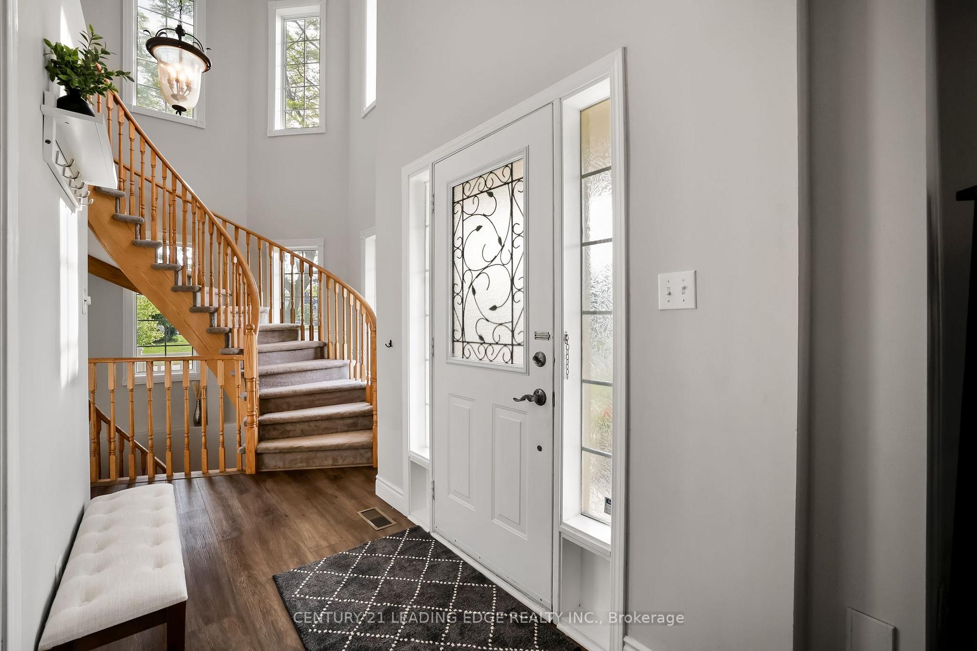 Photo 10 of 2 Four Winds Drive, Whitby, Port Whitby — HOMEH