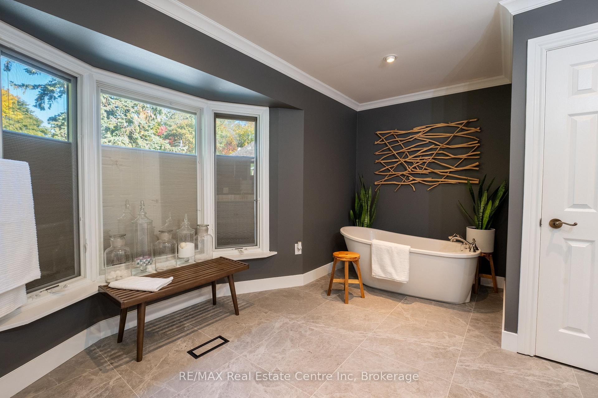 Photo 16 of 1207 Halsey Lane, Pickering, Liverpool — HOMEH