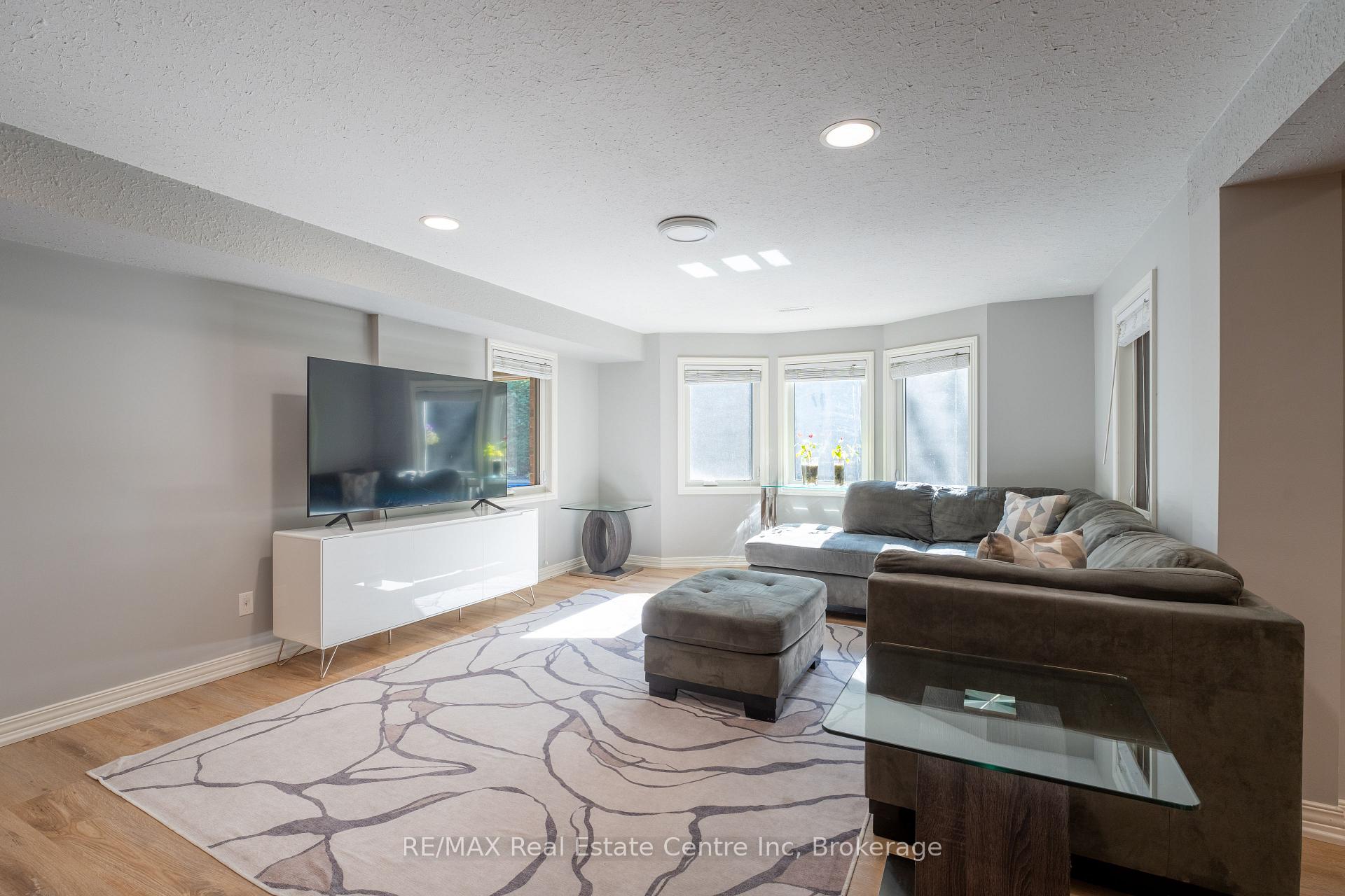 Photo 21 of 1207 Halsey Lane, Pickering, Liverpool — HOMEH