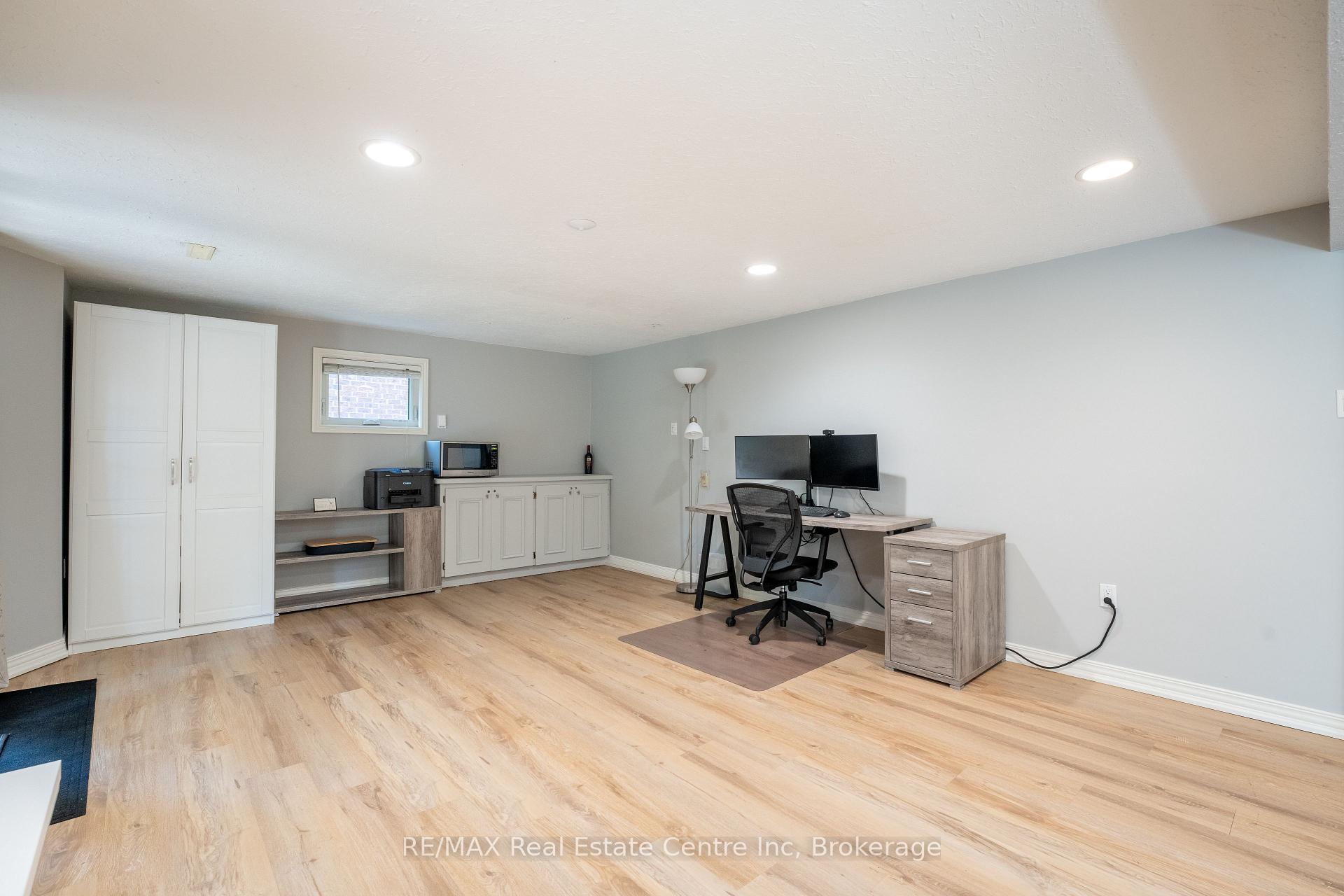 Photo 23 of 1207 Halsey Lane, Pickering, Liverpool — HOMEH