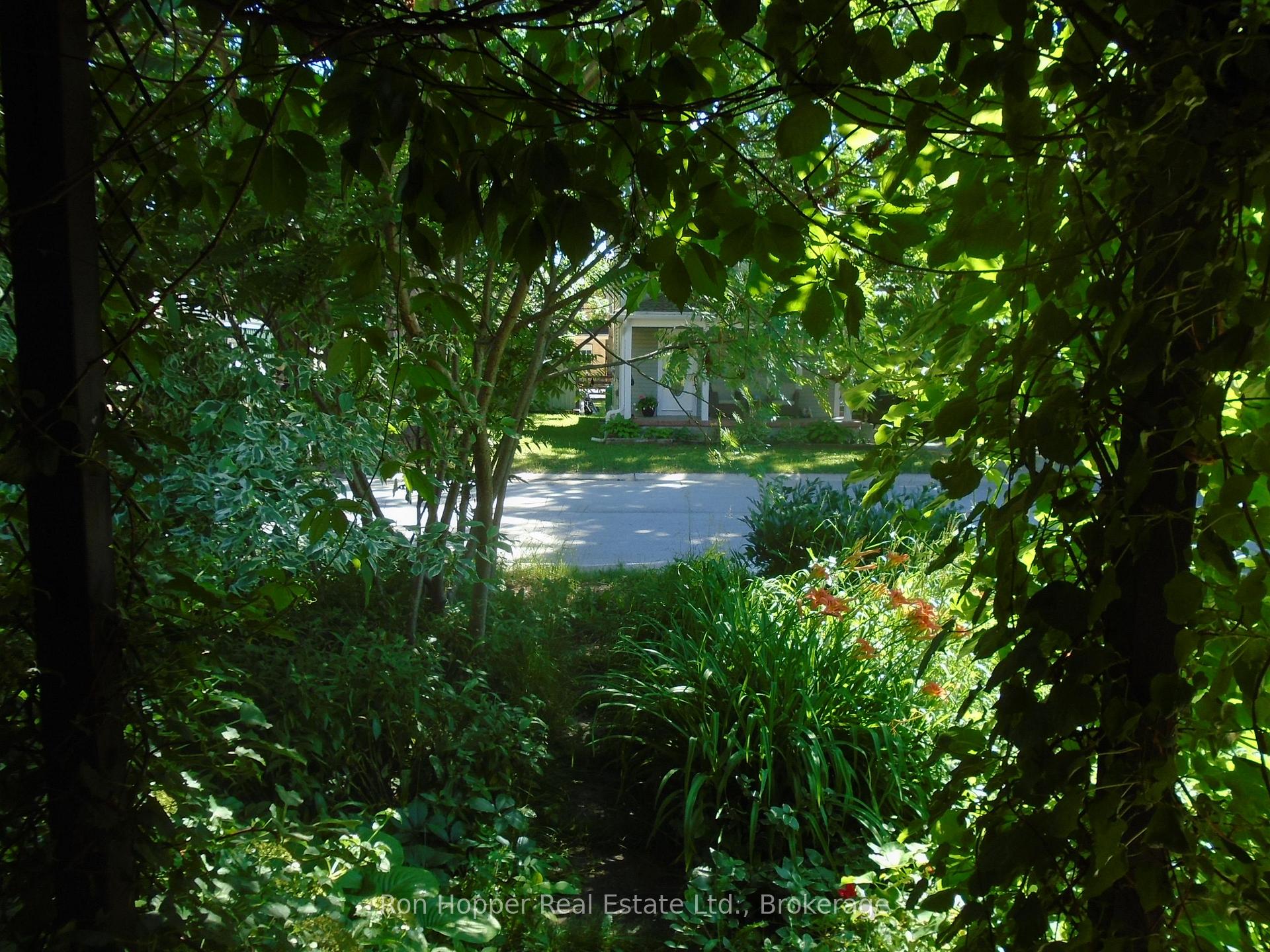 Photo 6 of 78 2nd SW Avenue, Arran-Elderslie — HOMEH