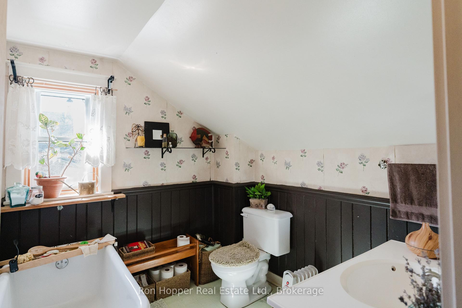 Photo 30 of 78 2nd SW Avenue, Arran-Elderslie — HOMEH