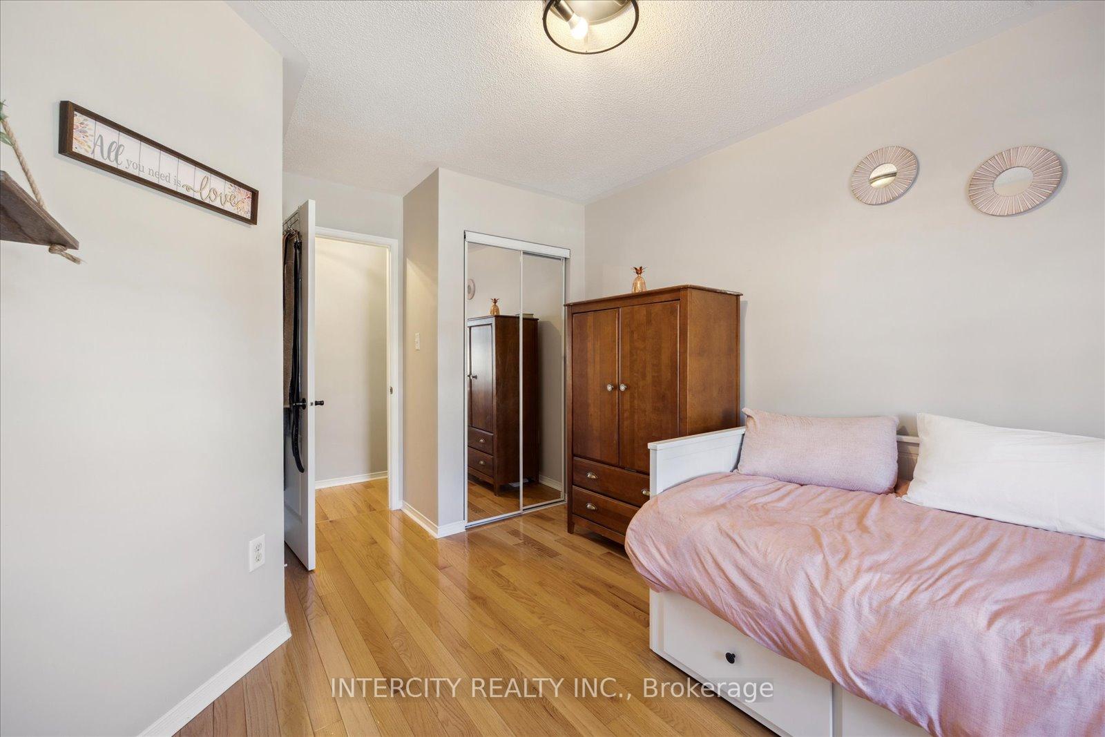 Photo 15 of 372 Sparrow Circle, Pickering, Highbush — HOMEH
