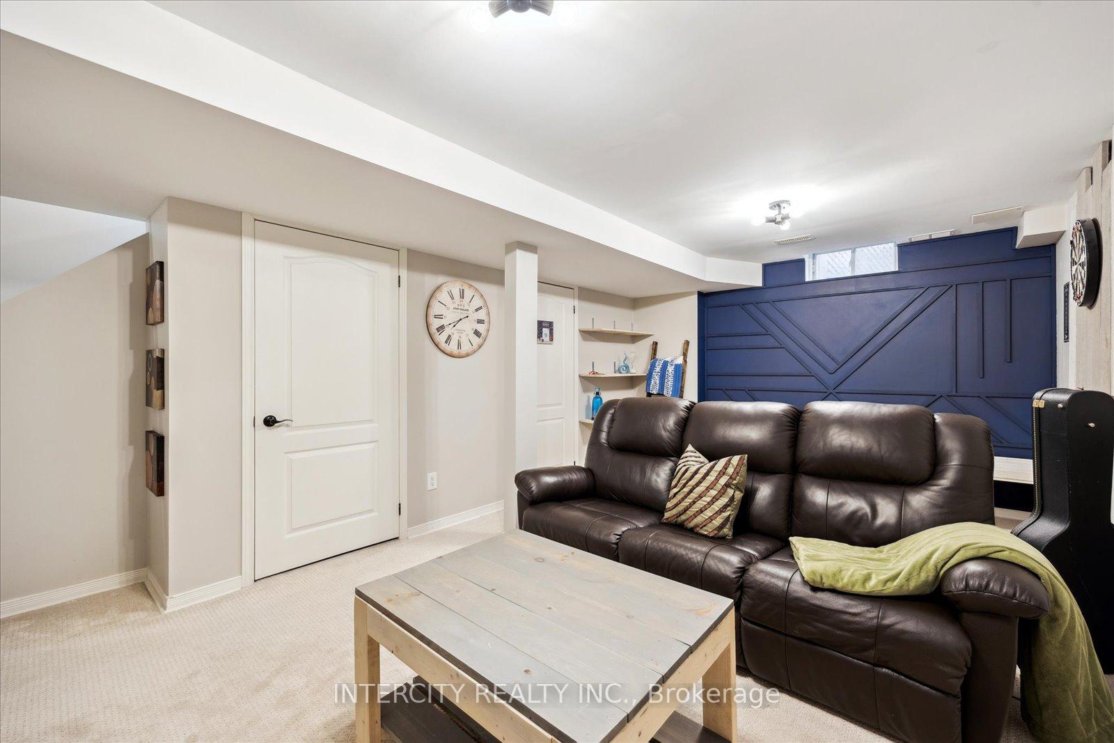 Photo 24 of 372 Sparrow Circle, Pickering, Highbush — HOMEH