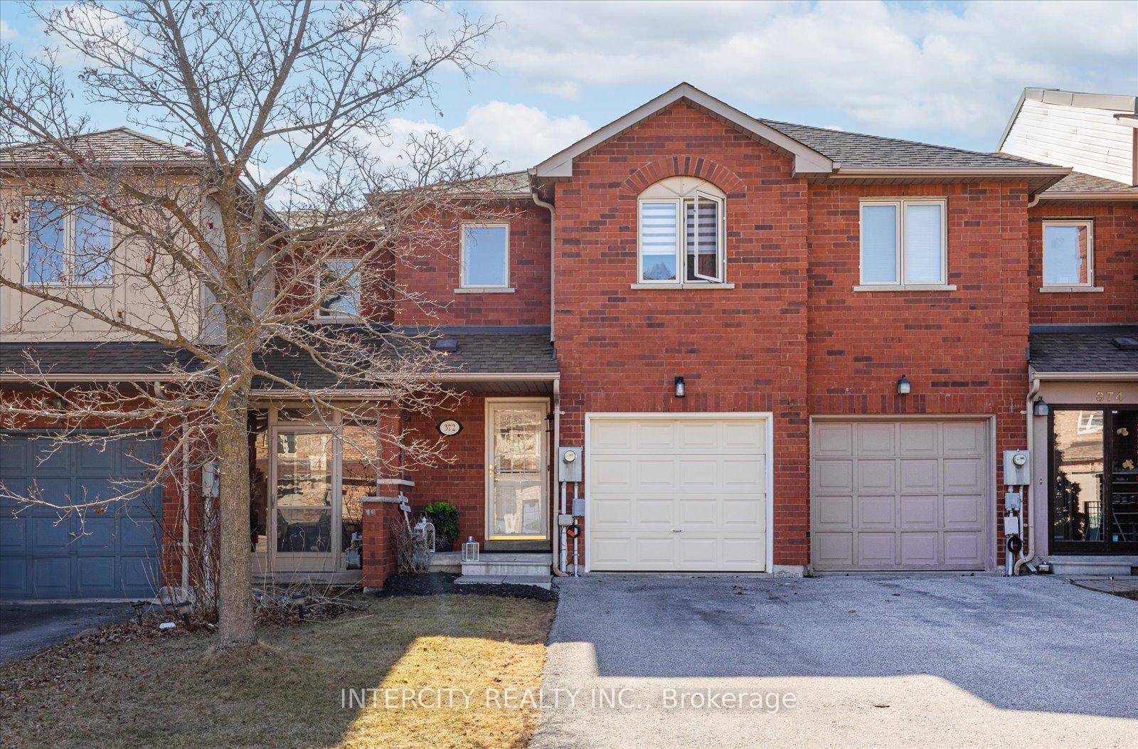 Photo 33 of 372 Sparrow Circle, Pickering, Highbush — HOMEH
