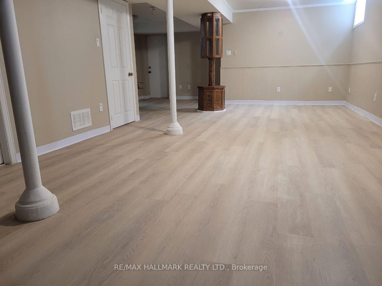 Photo 6 of 46 Crooked Stick Road, Vaughan, Glen Shields — HOMEH