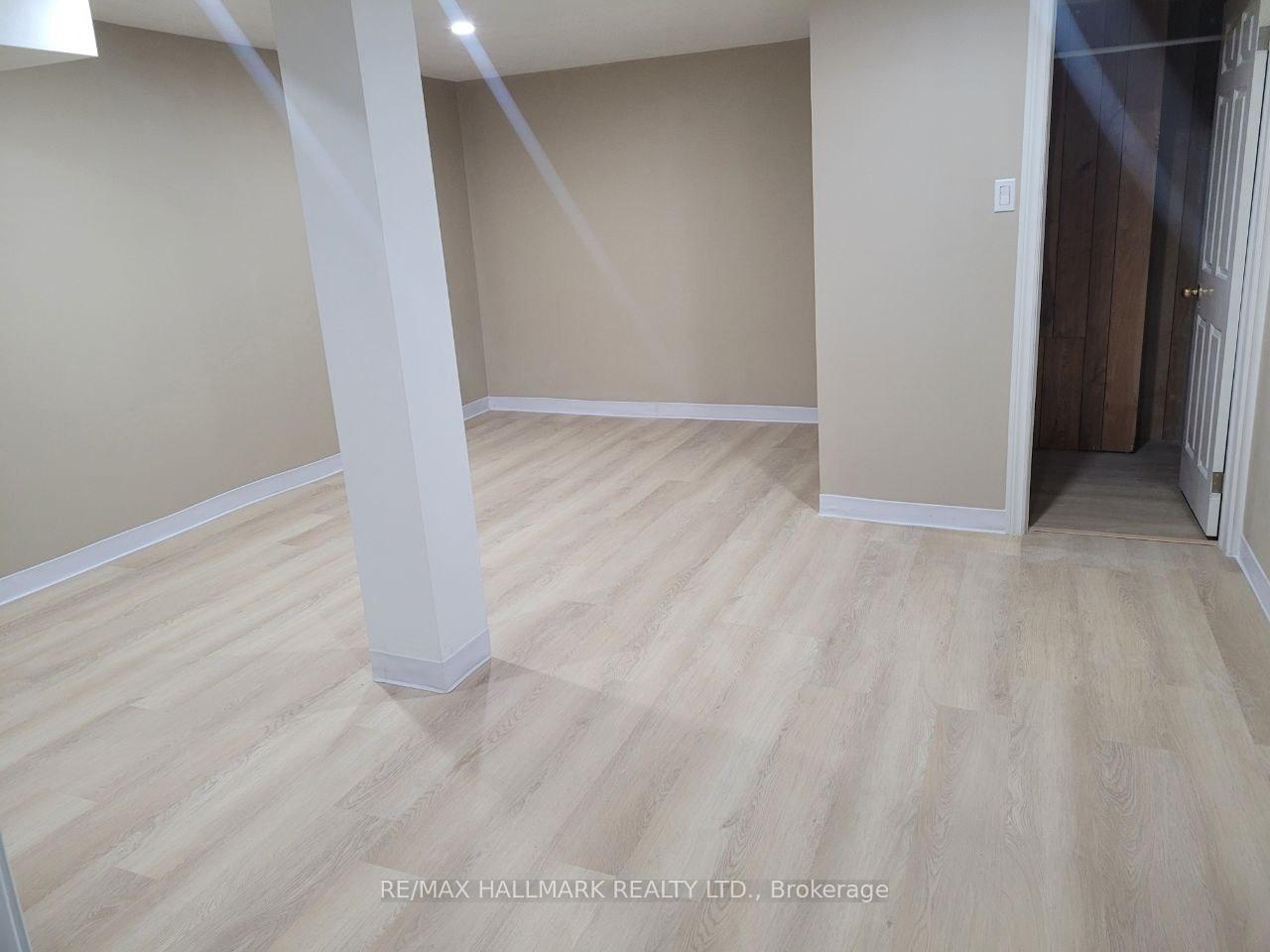 Photo 10 of 46 Crooked Stick Road, Vaughan, Glen Shields — HOMEH