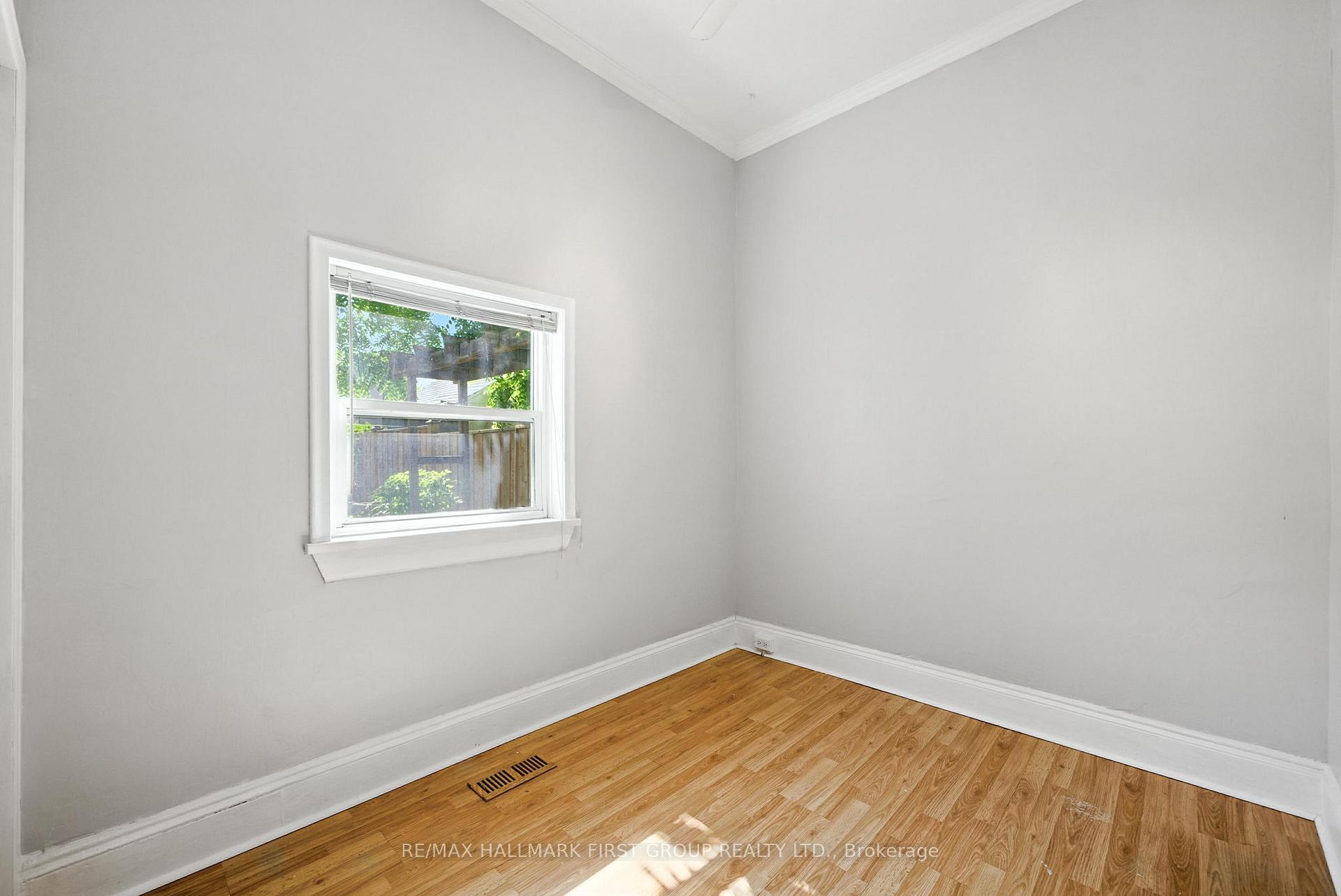 Photo 20 of 220 Centre Street S, Whitby, Downtown Whitby — HOMEH