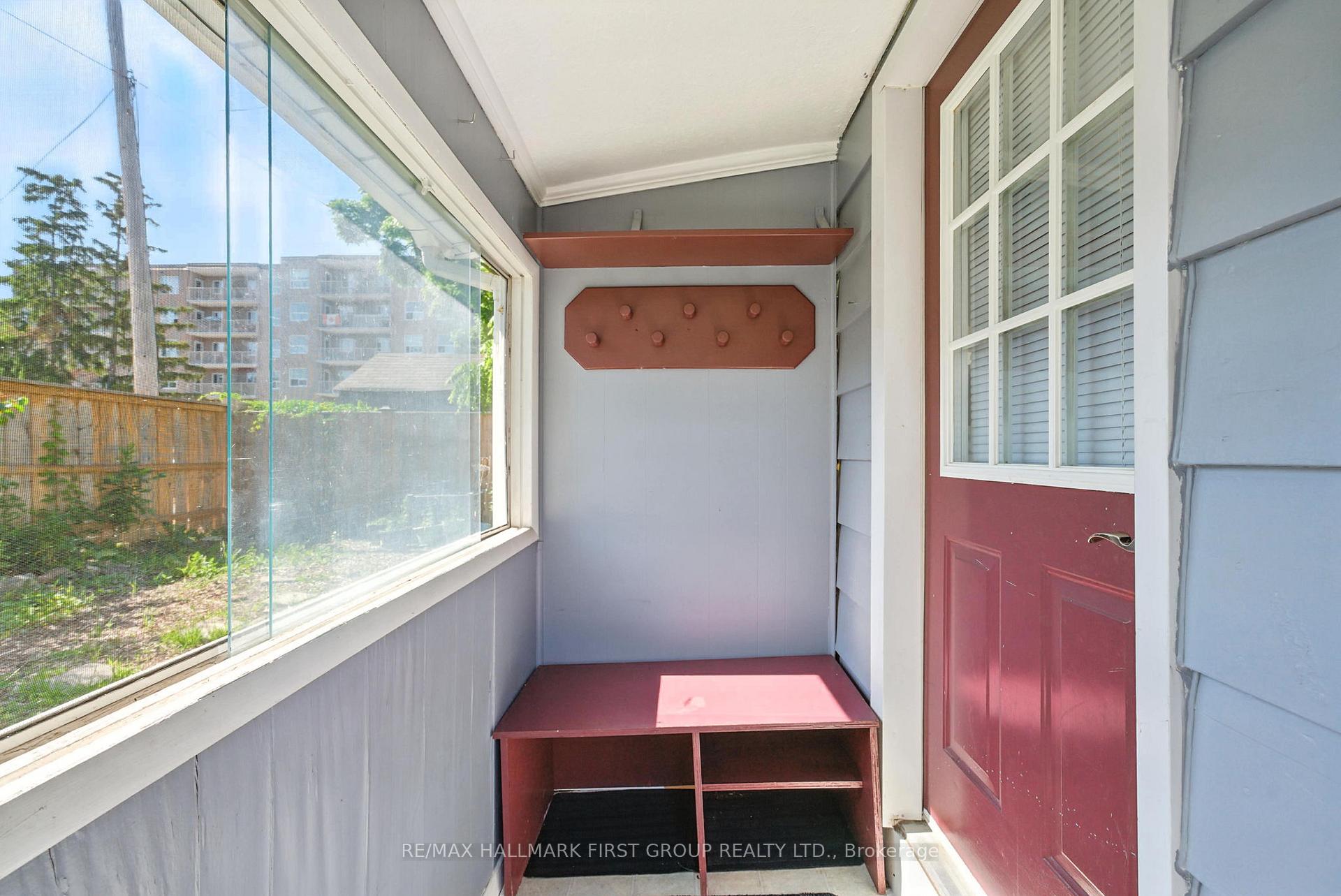 Photo 23 of 220 Centre Street S, Whitby, Downtown Whitby — HOMEH