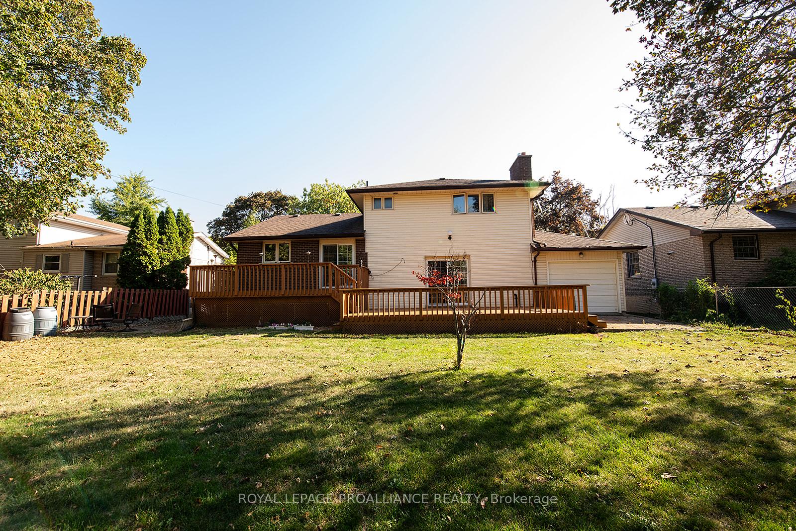Photo 21 of 41 Hope Crescent, Belleville, Belleville Ward — HOMEH