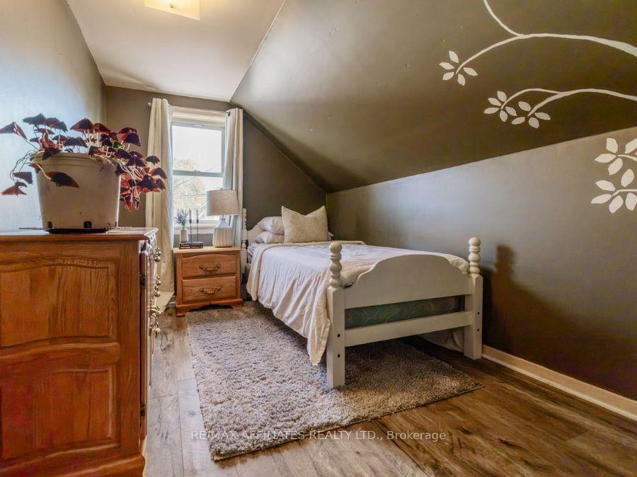 Photo 15 of 206 Harriet Street, Arnprior — HOMEH