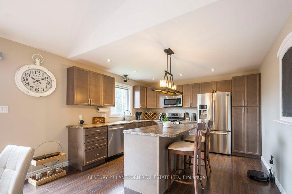 Photo 13 of 1053 Smith Street, Quinte West, Murray Ward — HOMEH
